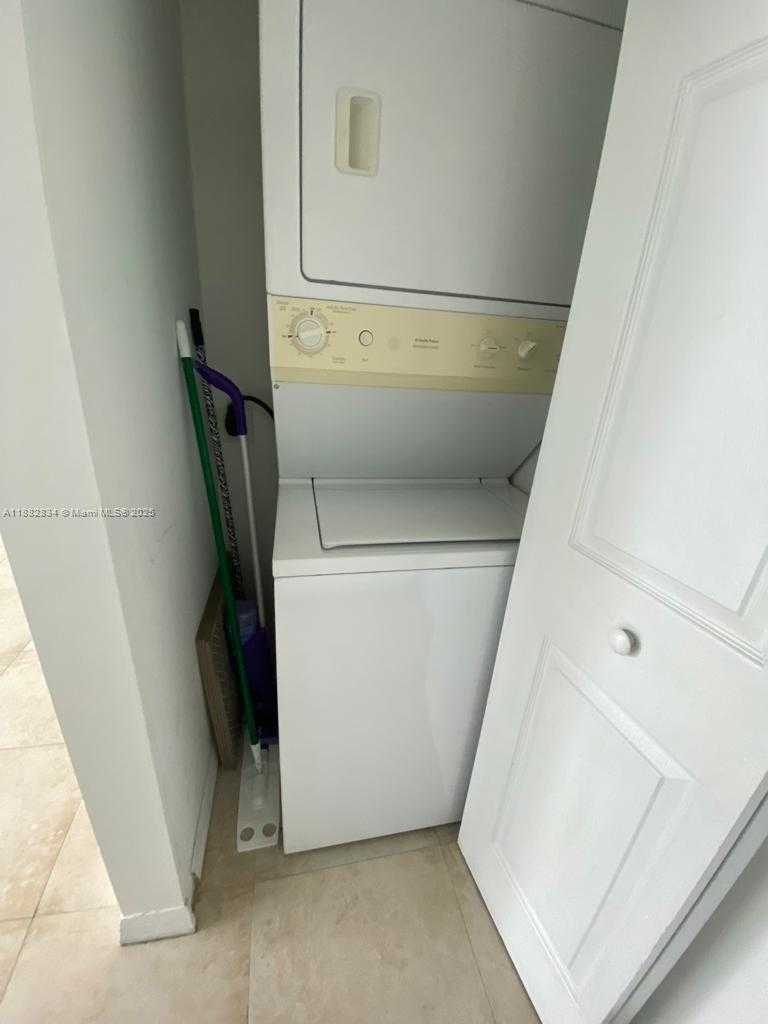 Small Image of 275 NORTH EAST 18TH ST #507, Miami Number 9