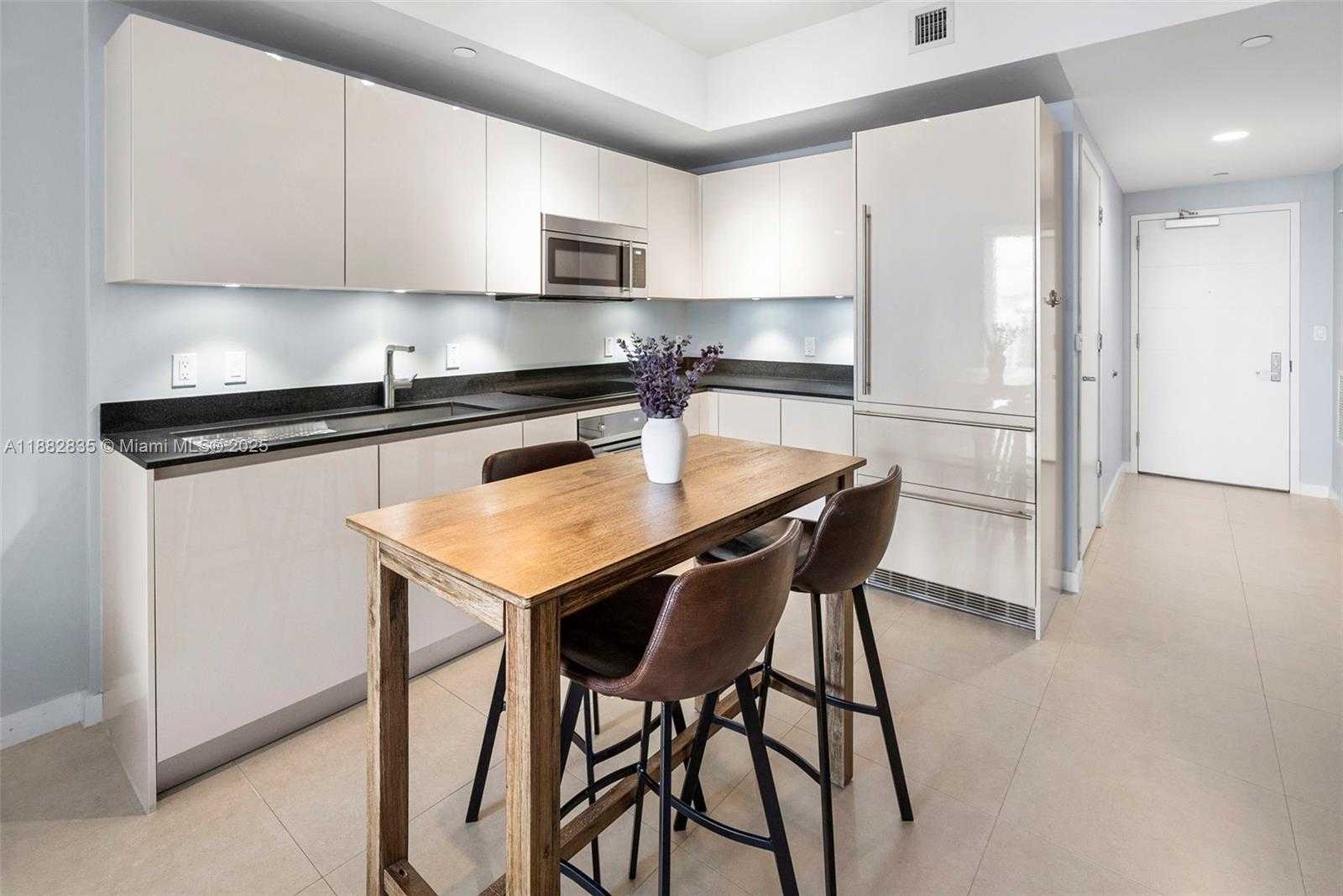 Small Image of 1010 BRICKELL AVE #3610, Miami Number 18