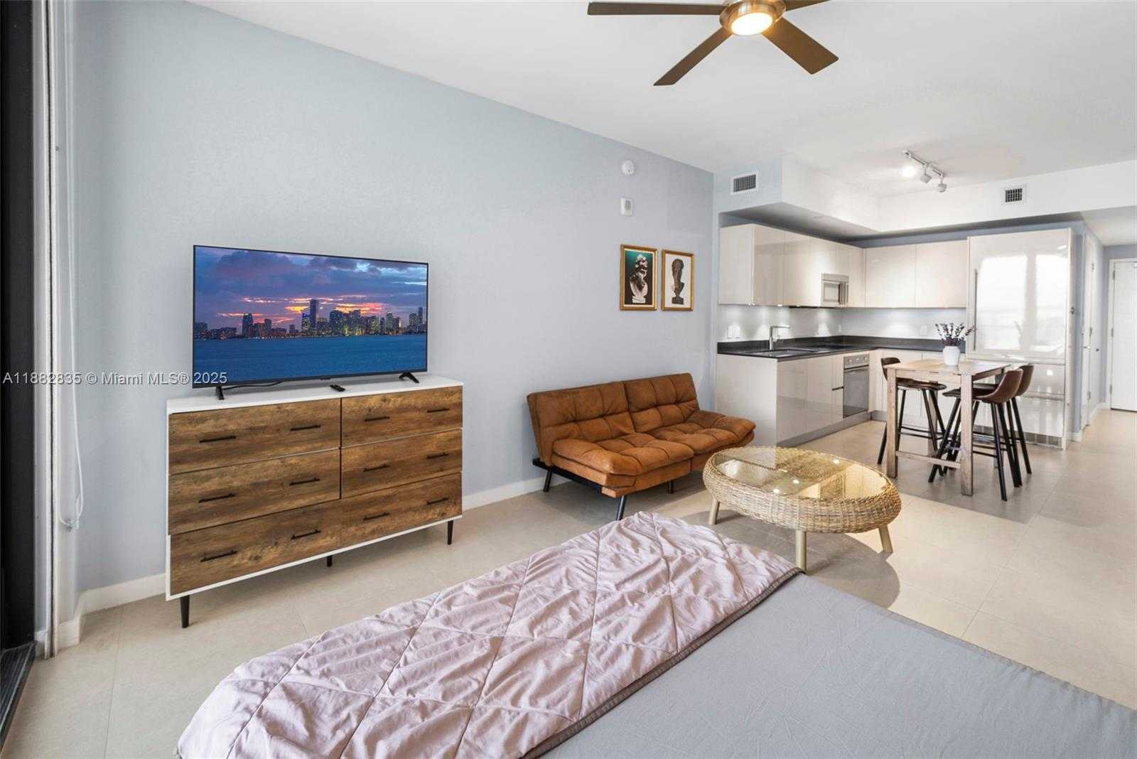 Small Image of 1010 BRICKELL AVE #3610, Miami Number 3