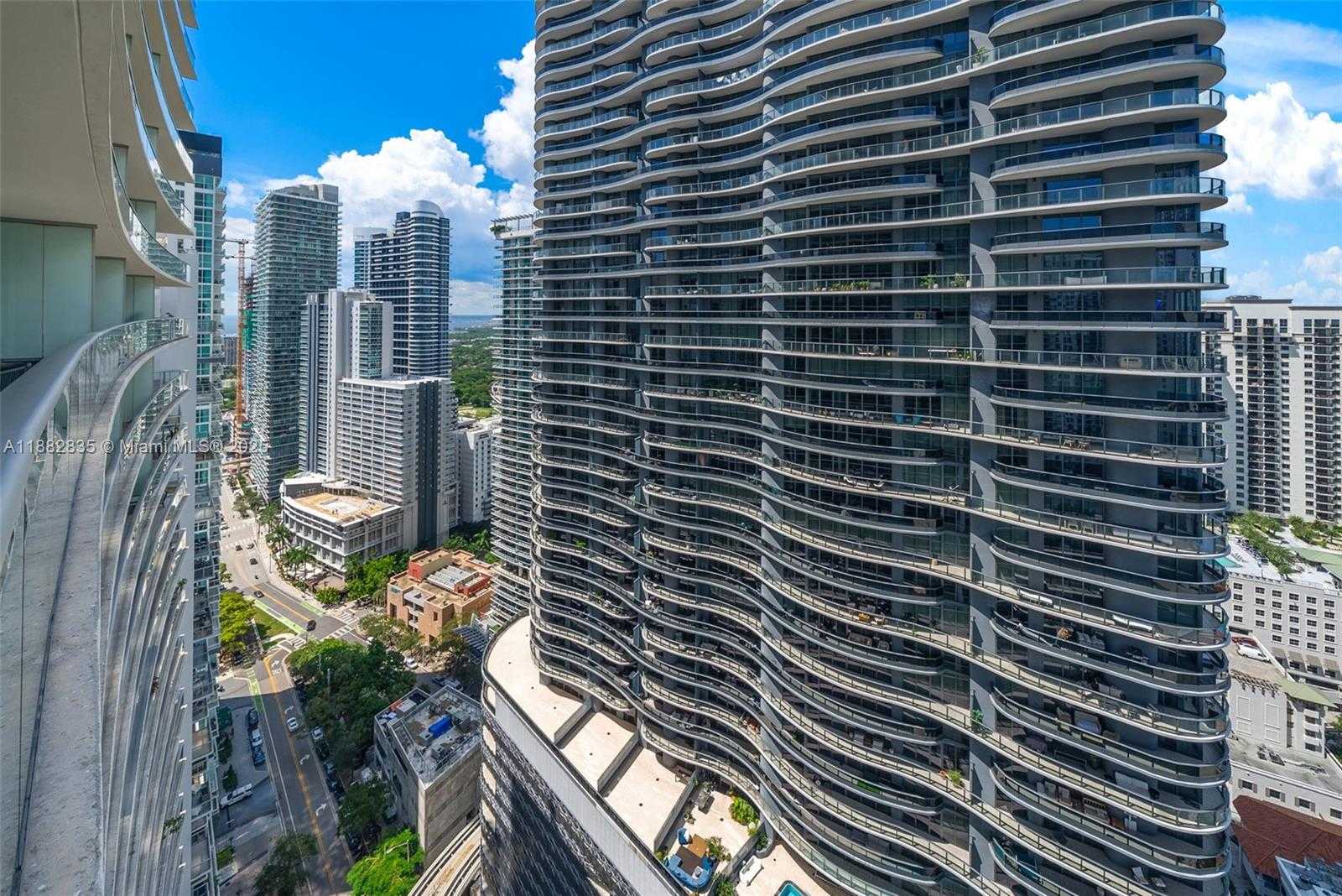 Small Image of 1010 BRICKELL AVE #3610, Miami Number 8