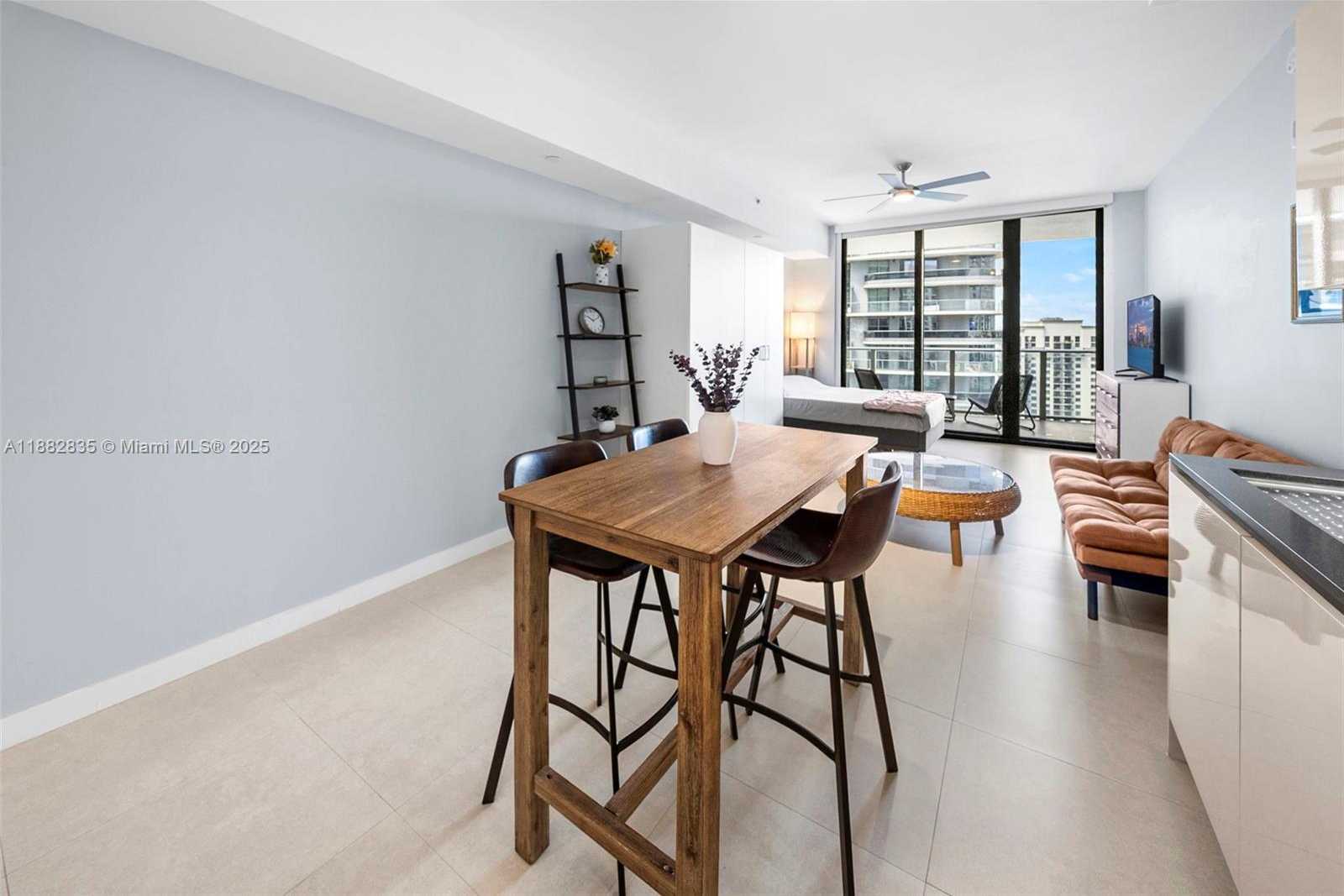 Small Image of 1010 BRICKELL AVE #3610, Miami Number 9