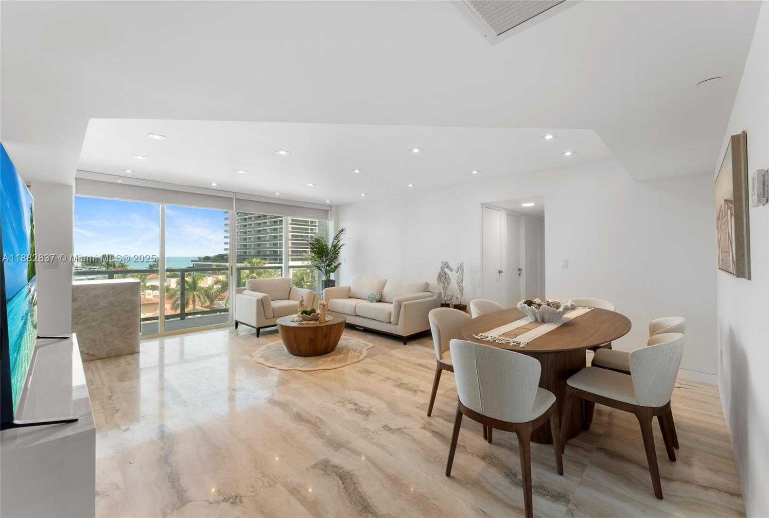 Small Image of 5900 COLLINS AVE #604, Miami Beach Number 10