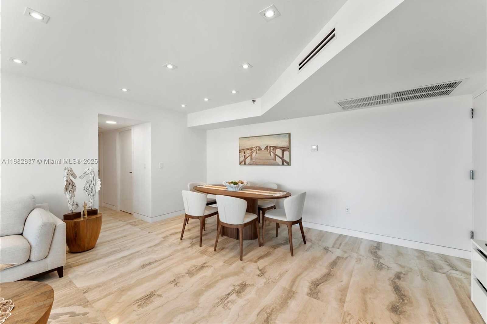 Small Image of 5900 COLLINS AVE #604, Miami Beach Number 15