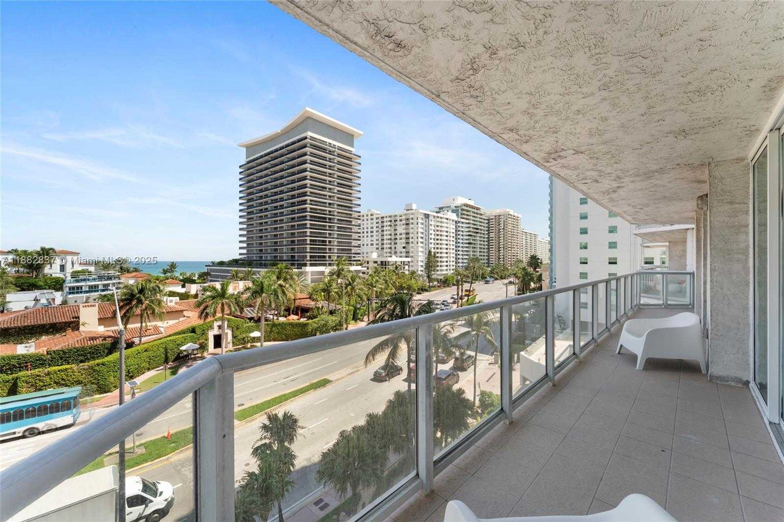 Small Image of 5900 COLLINS AVE #604, Miami Beach Number 8