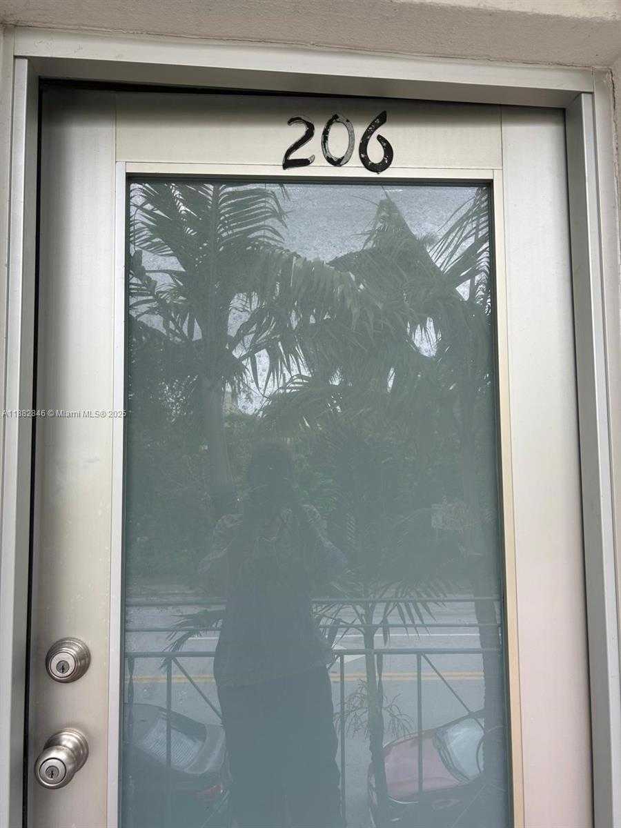 Small Image of 801 15TH ST #206, Miami Beach Number 9