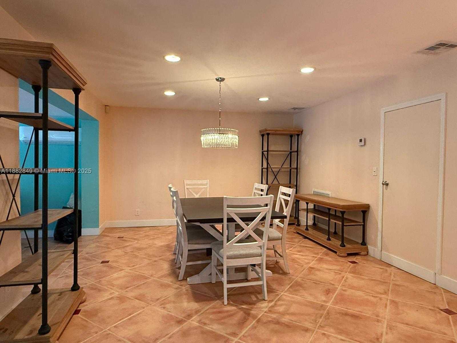 Small Image of 1728 NORTH EAST 39TH ST #NA, Oakland Park Number 19