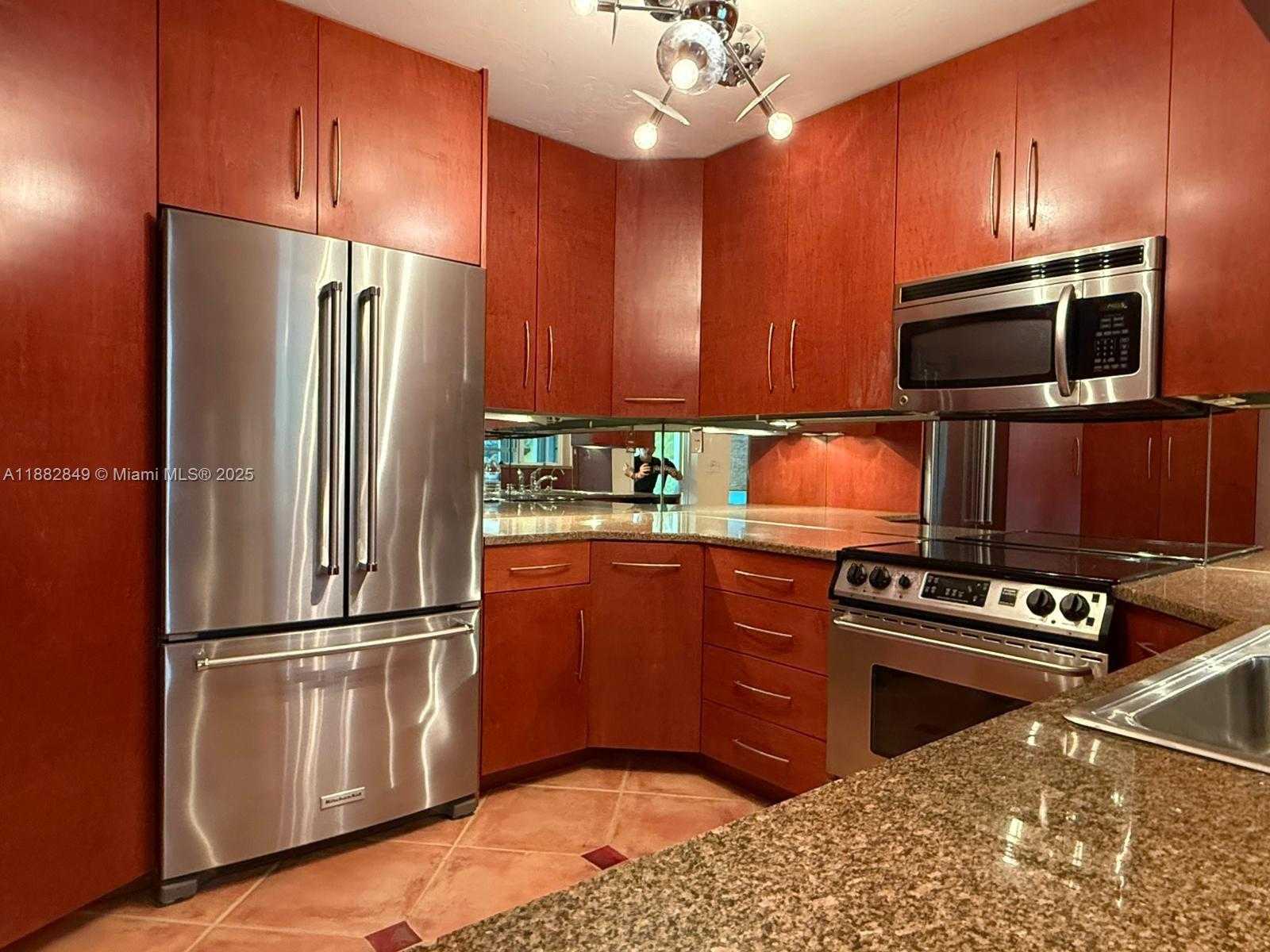 Small Image of 1728 NORTH EAST 39TH ST #NA, Oakland Park Number 6