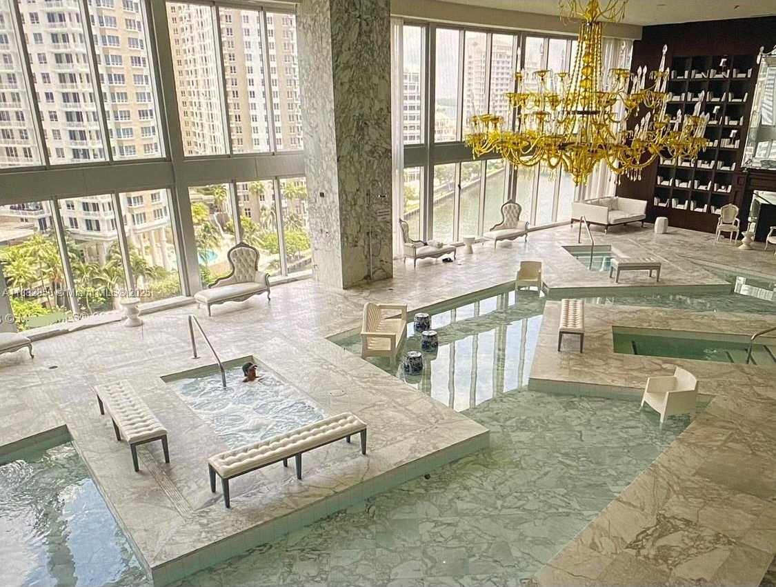 Small Image of 495 BRICKELL AVE #707, Miami Number 16