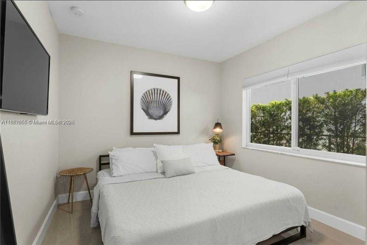 Small Image of 284 NORTH EAST 116TH ST, Miami Number 10