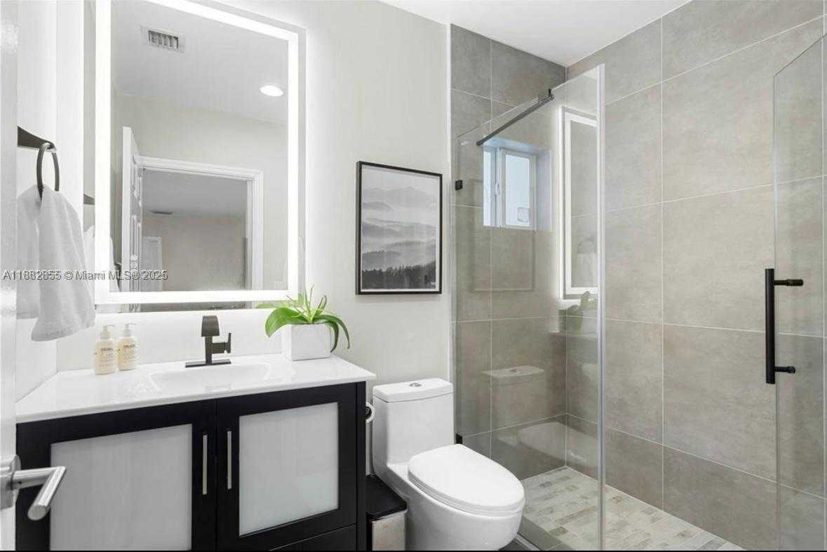 Small Image of 284 NORTH EAST 116TH ST, Miami Number 11
