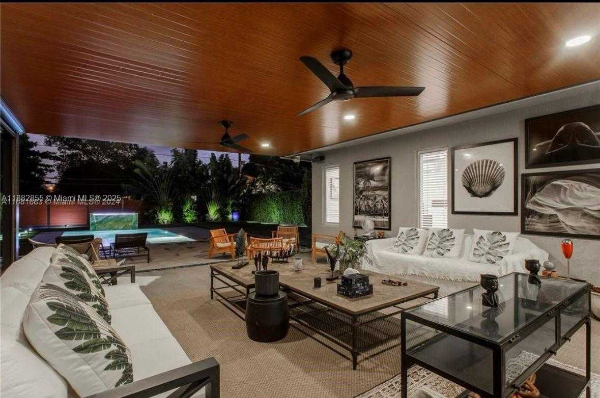 Small Image of 284 NORTH EAST 116TH ST, Miami Number 12