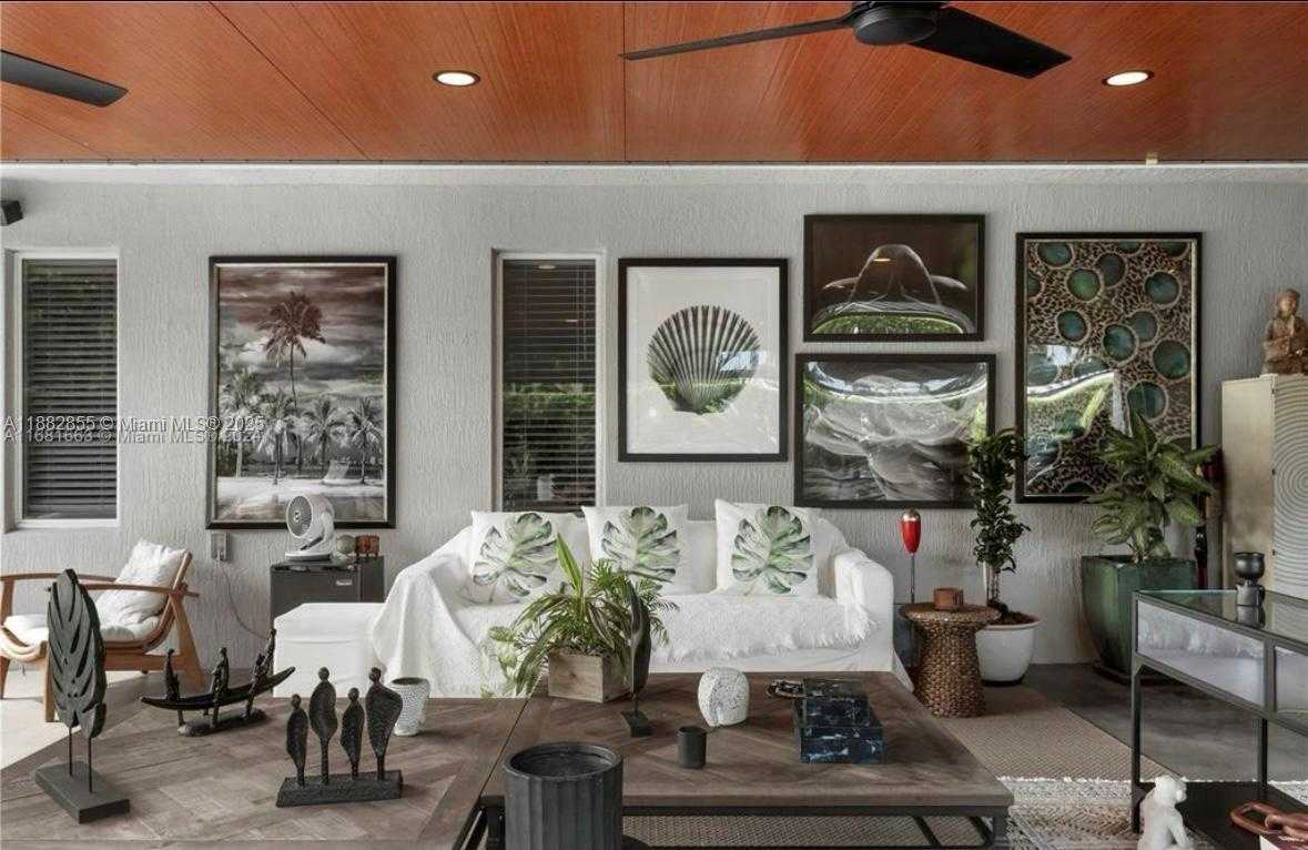 Small Image of 284 NORTH EAST 116TH ST, Miami Number 13