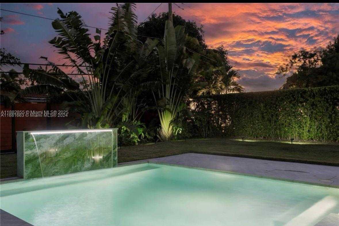 Small Image of 284 NORTH EAST 116TH ST, Miami Number 18