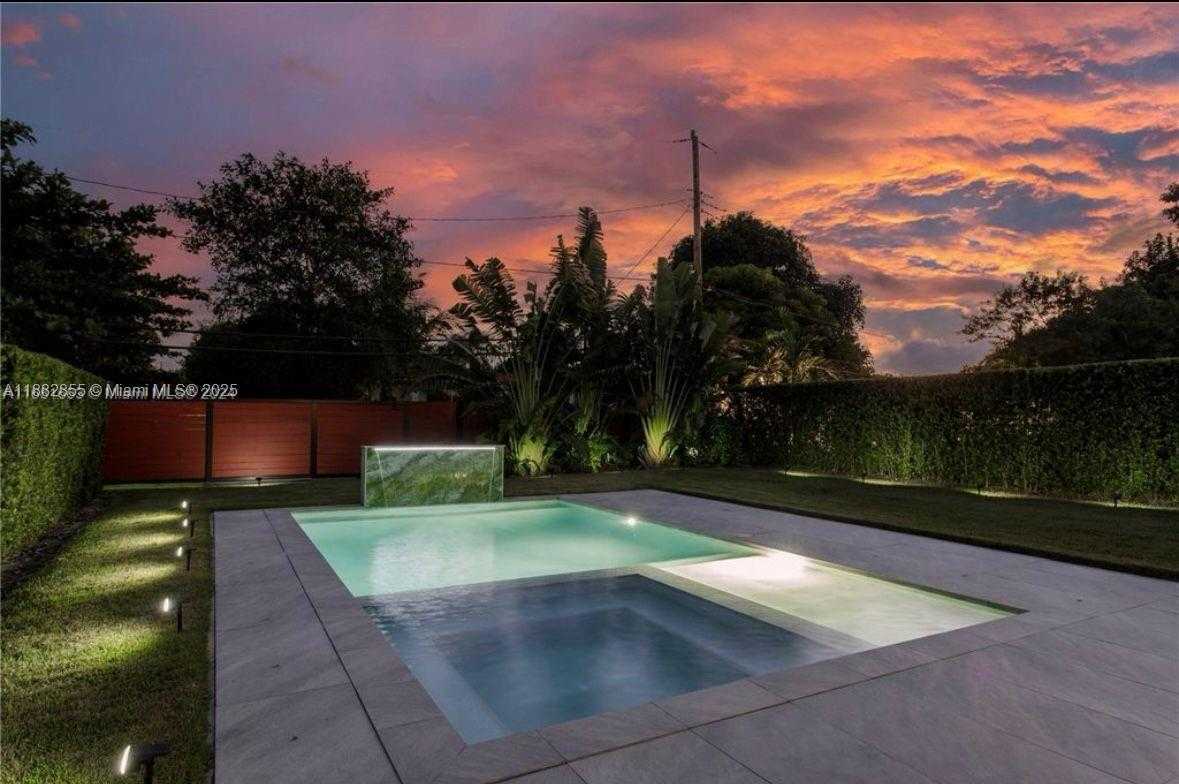 Small Image of 284 NORTH EAST 116TH ST, Miami Number 20