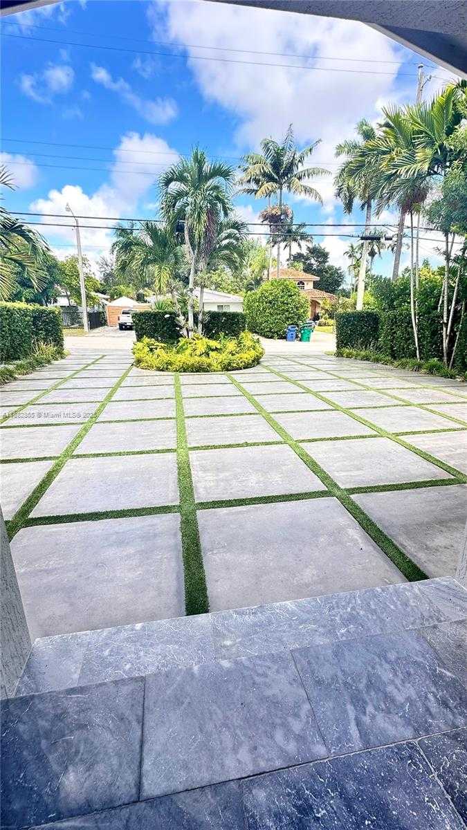 Small Image of 284 NORTH EAST 116TH ST, Miami Number 24