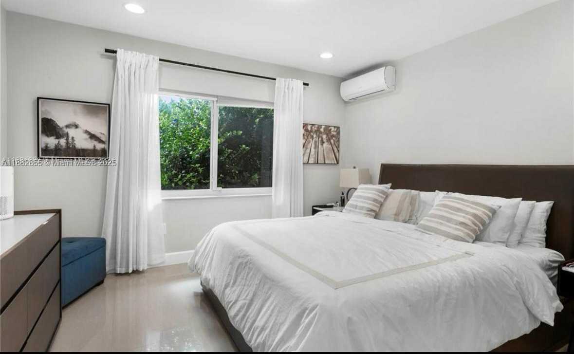 Small Image of 284 NORTH EAST 116TH ST, Miami Number 8