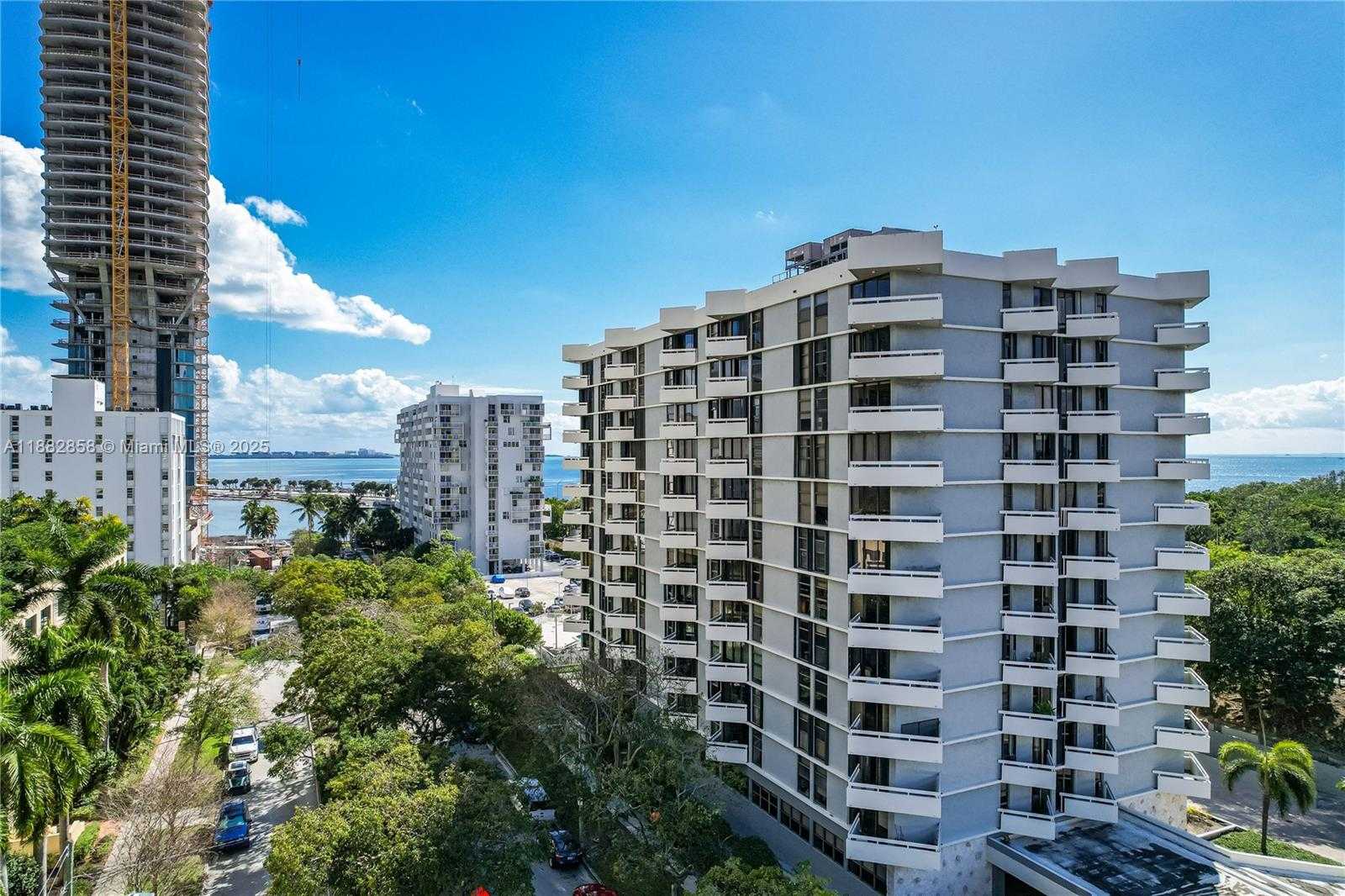 Small Image of 2501 BRICKELL AV #201, Miami Number 17