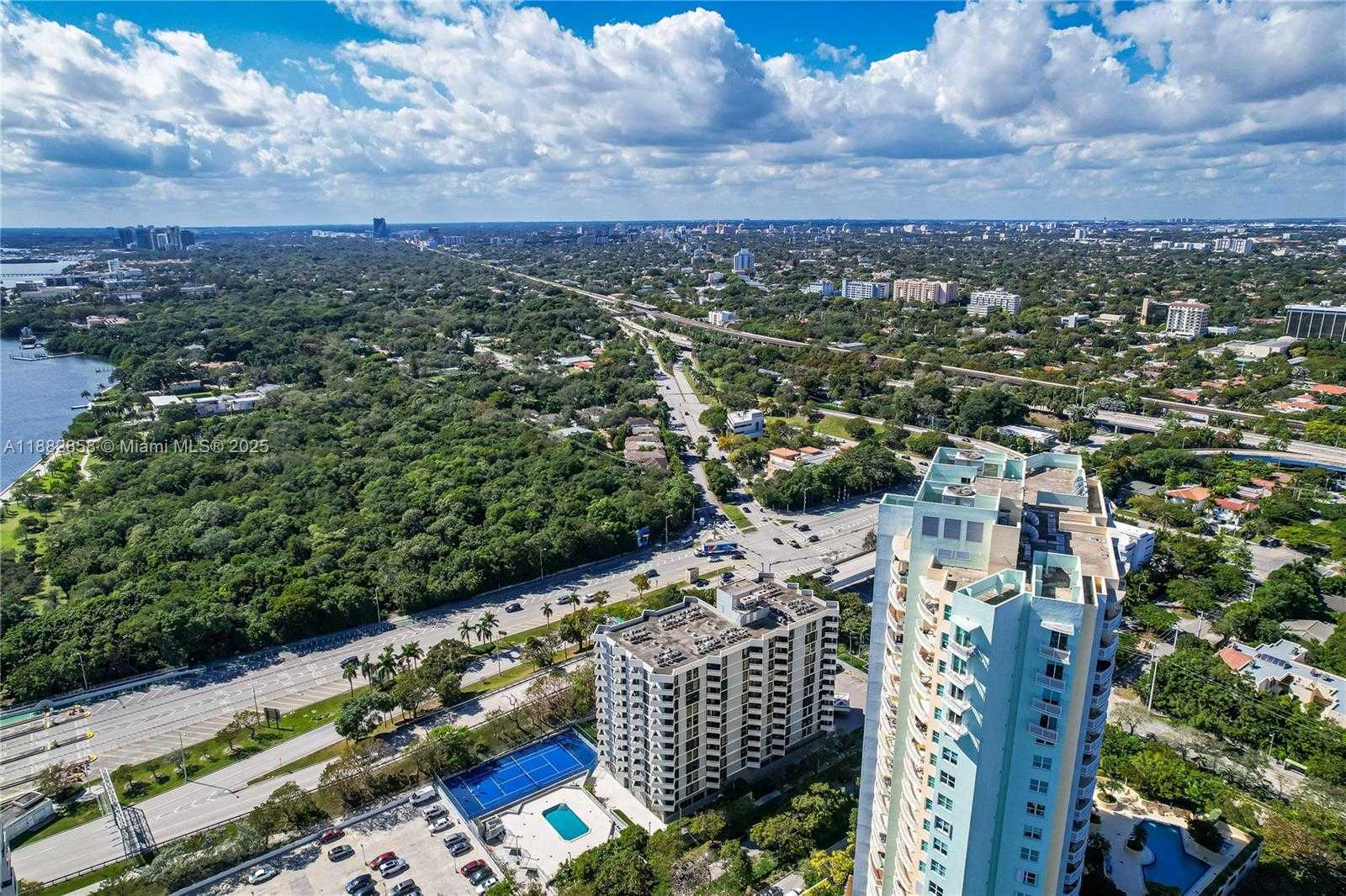 Small Image of 2501 BRICKELL AV #201, Miami Number 26
