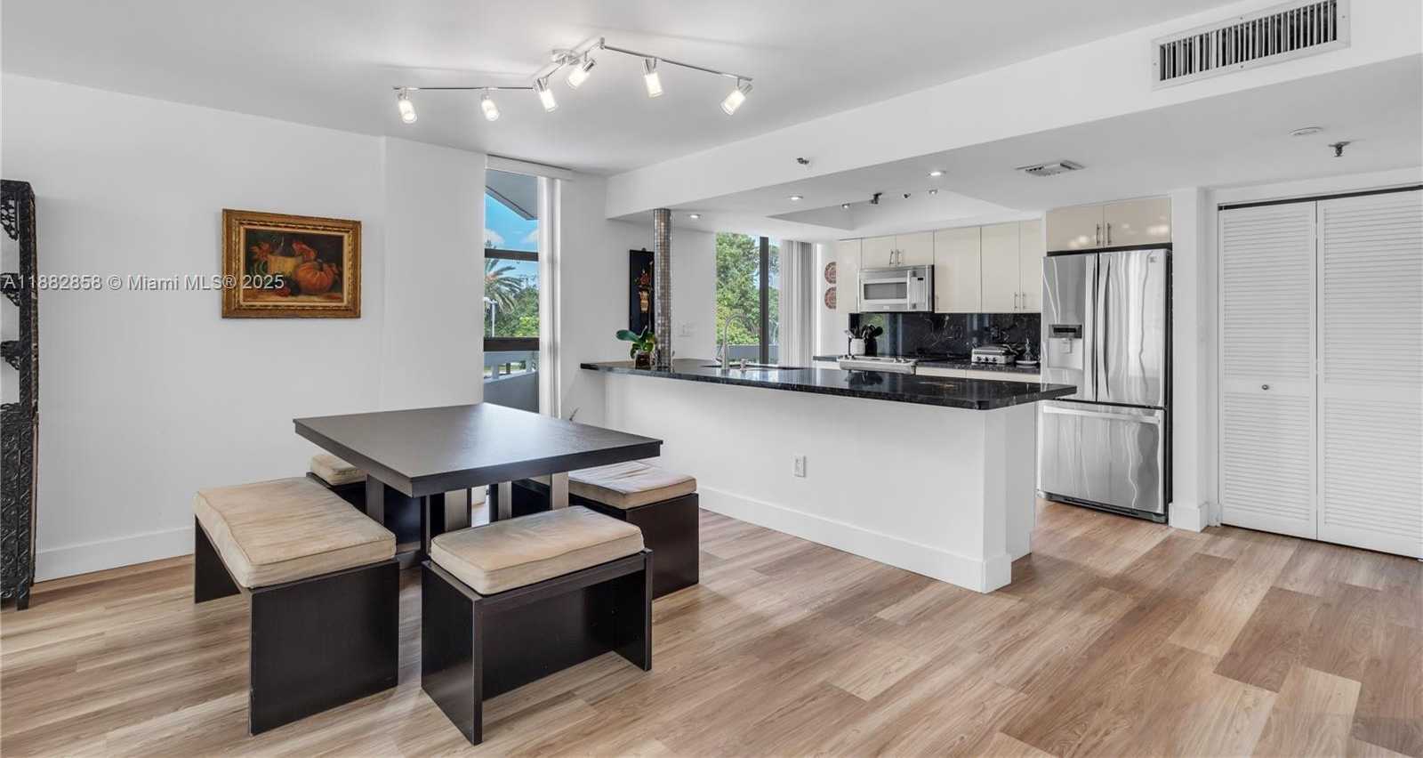 Small Image of 2501 BRICKELL AV #201, Miami Number 30