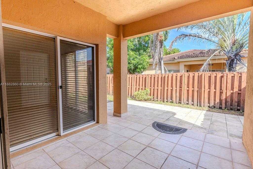 Small Image of 8117 NORTH WEST 199TH TER, Hialeah Number 12