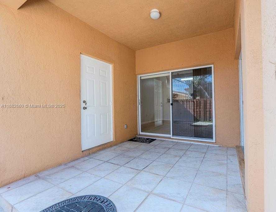 Small Image of 8117 NORTH WEST 199TH TER, Hialeah Number 14