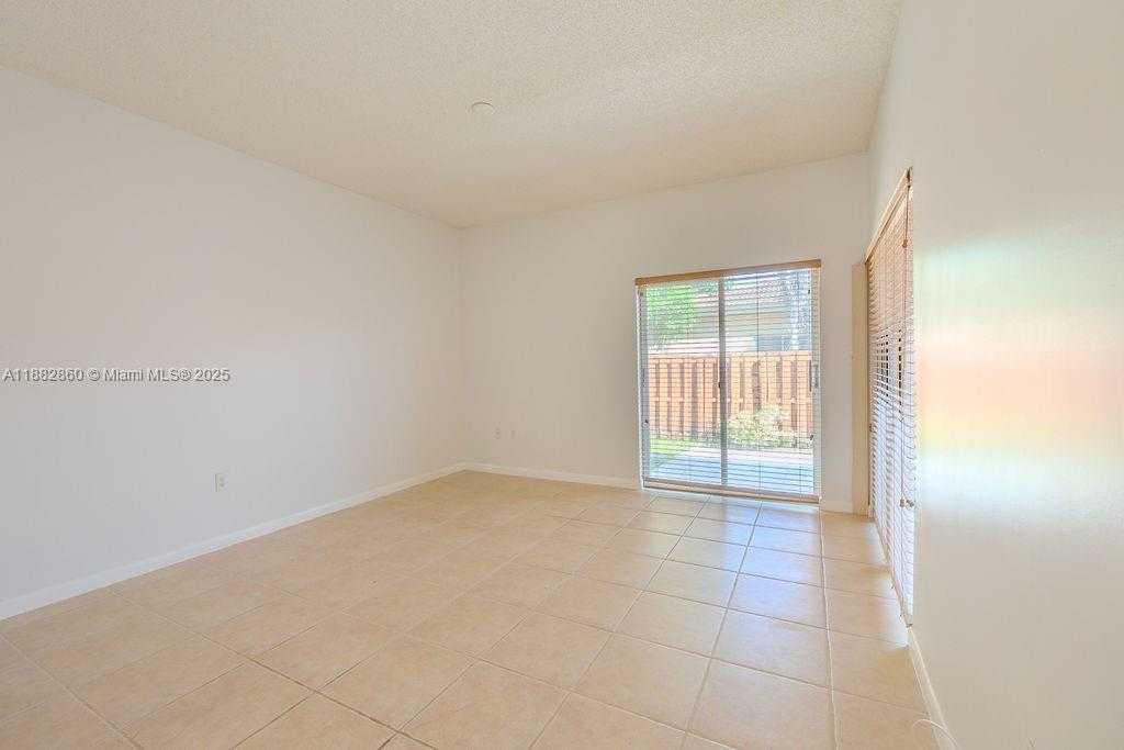 Small Image of 8117 NORTH WEST 199TH TER, Hialeah Number 17