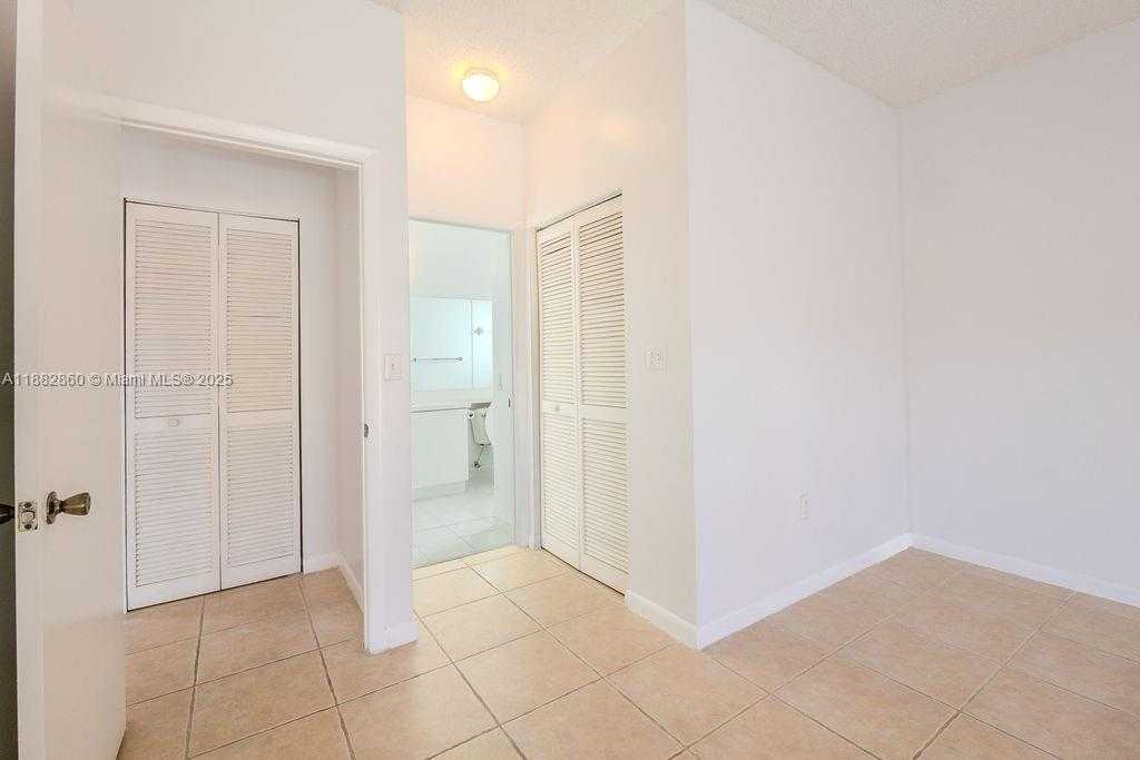 Small Image of 8117 NORTH WEST 199TH TER, Hialeah Number 18