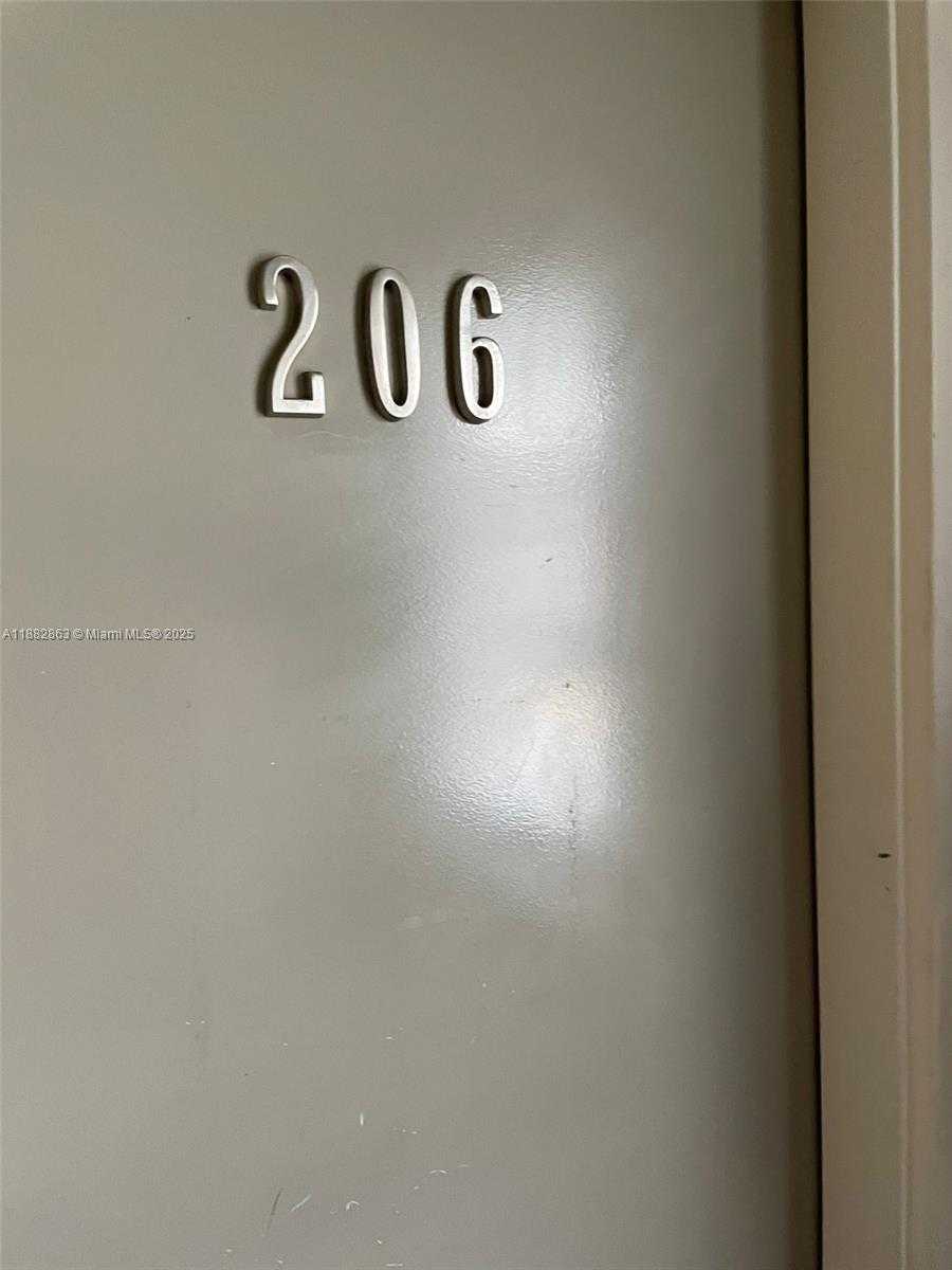 Small Image of 500 14TH ST #106, Miami Beach Number 16