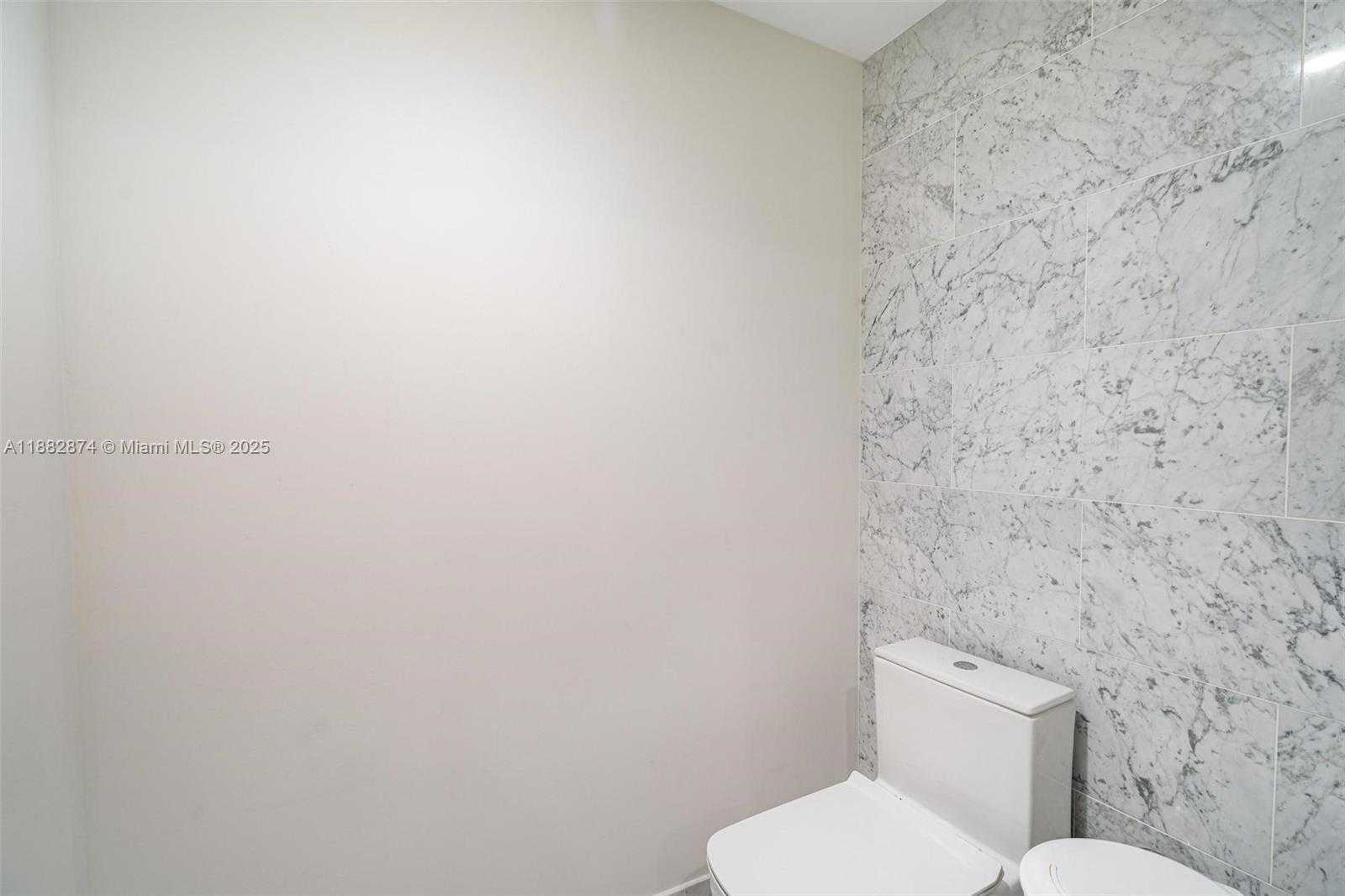 Small Image of 1000 BRICKELL PLZ #3811, Miami Number 24