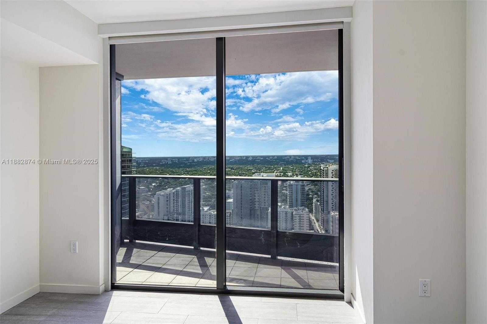 Small Image of 1000 BRICKELL PLZ #3811, Miami Number 29