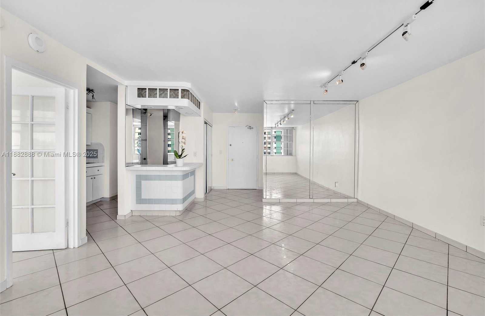 Small Image of 5313 COLLINS AVE #502, Miami Beach Number 10