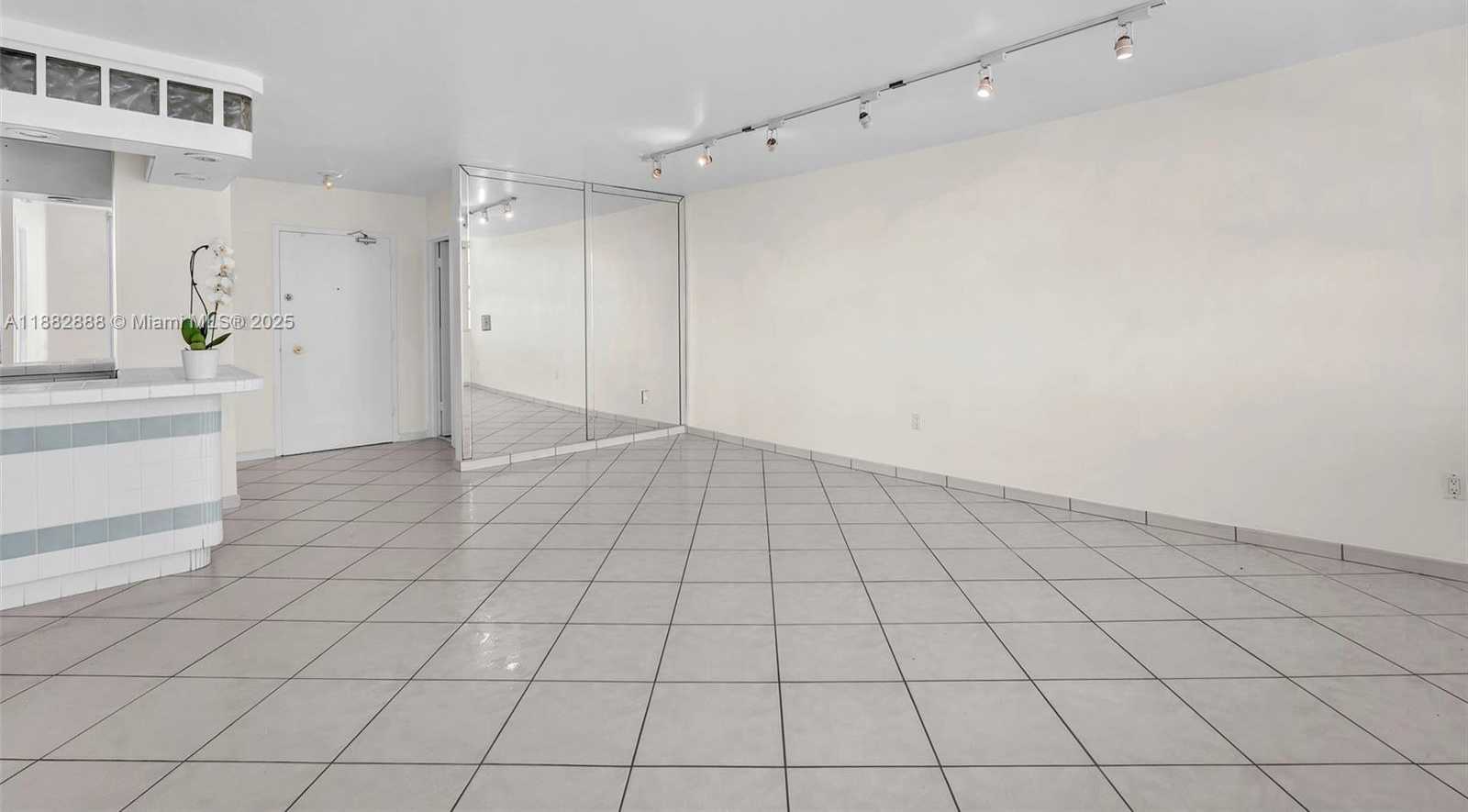 Small Image of 5313 COLLINS AVE #502, Miami Beach Number 11