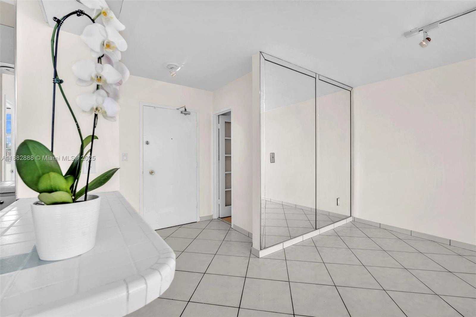 Small Image of 5313 COLLINS AVE #502, Miami Beach Number 12