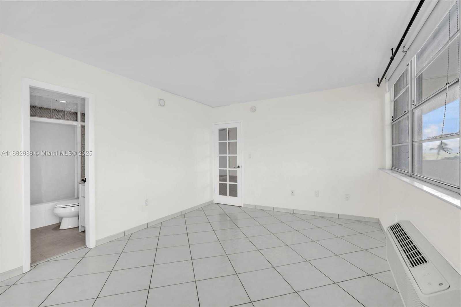 Small Image of 5313 COLLINS AVE #502, Miami Beach Number 19