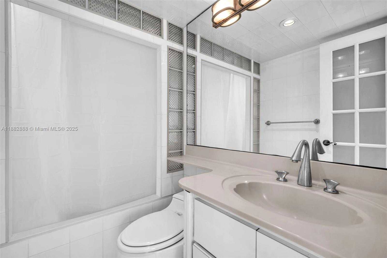 Small Image of 5313 COLLINS AVE #502, Miami Beach Number 20