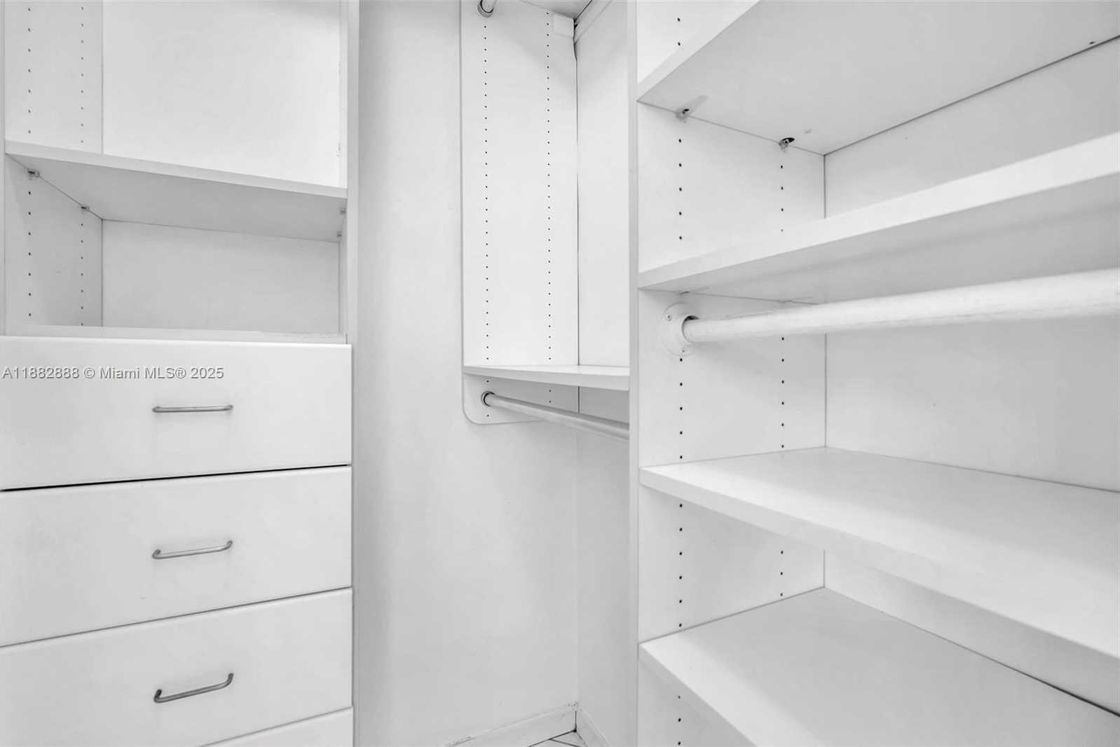 Small Image of 5313 COLLINS AVE #502, Miami Beach Number 22