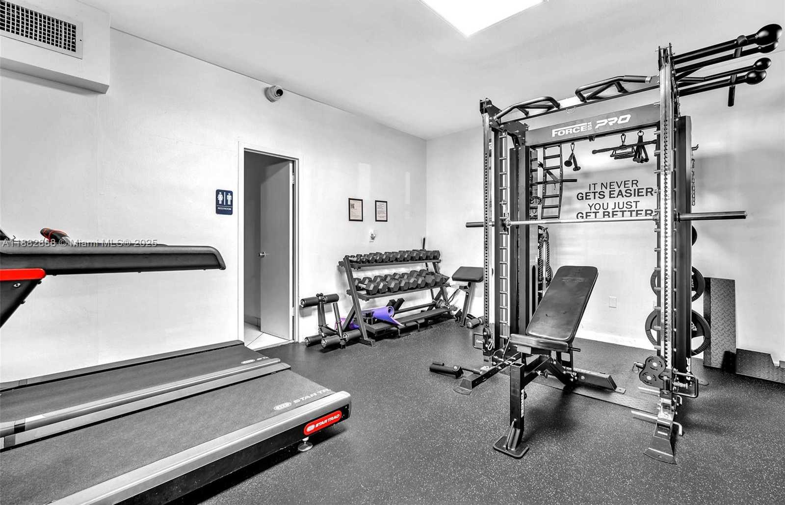 Small Image of 5313 COLLINS AVE #502, Miami Beach Number 31