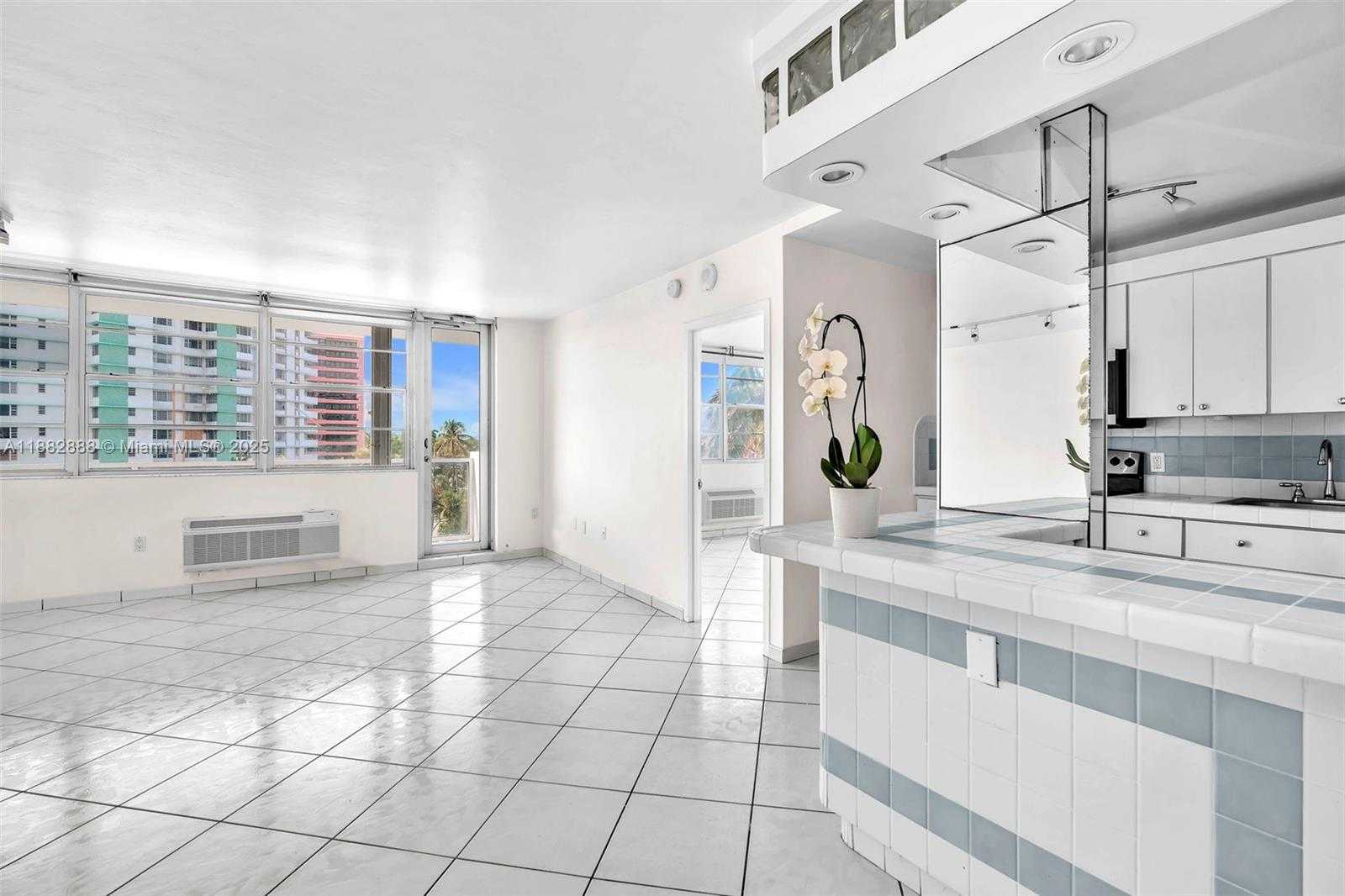 Small Image of 5313 COLLINS AVE #502, Miami Beach Number 6