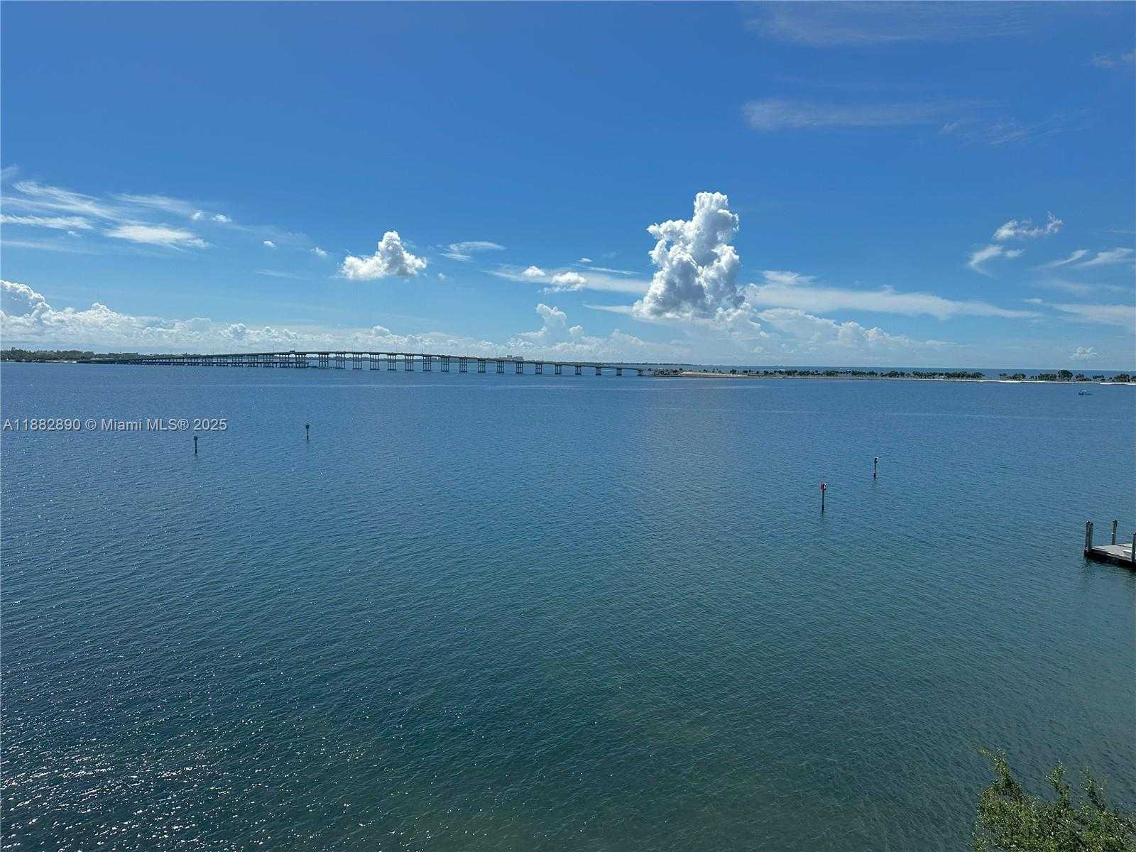 Small Image of 1541 BRICKELL AVE #C608, Miami Number 12