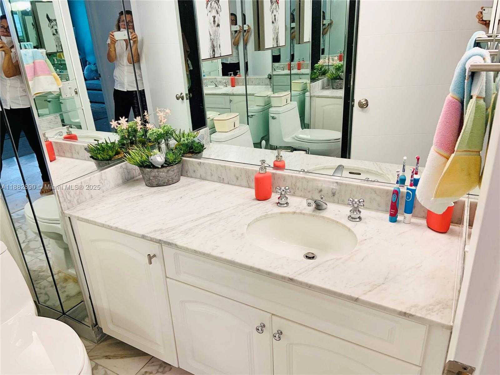 Small Image of 1541 BRICKELL AVE #C608, Miami Number 28