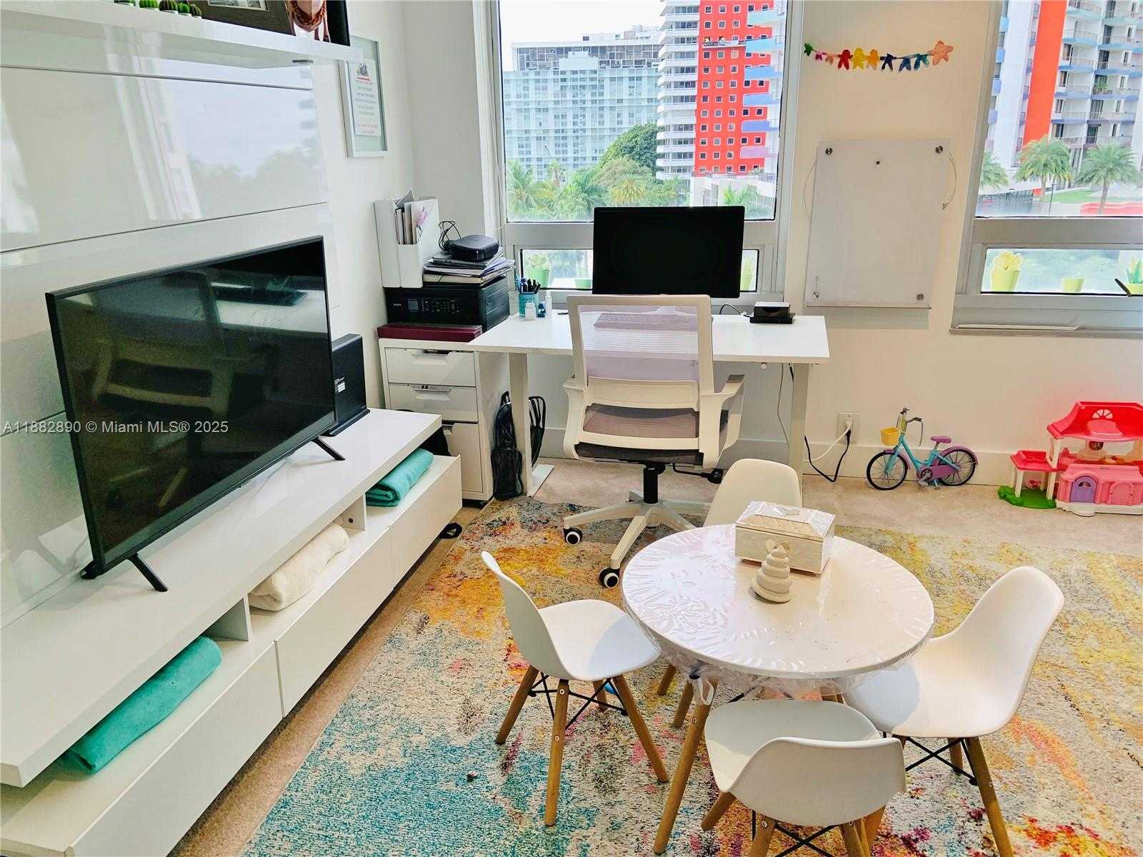 Small Image of 1541 BRICKELL AVE #C608, Miami Number 34