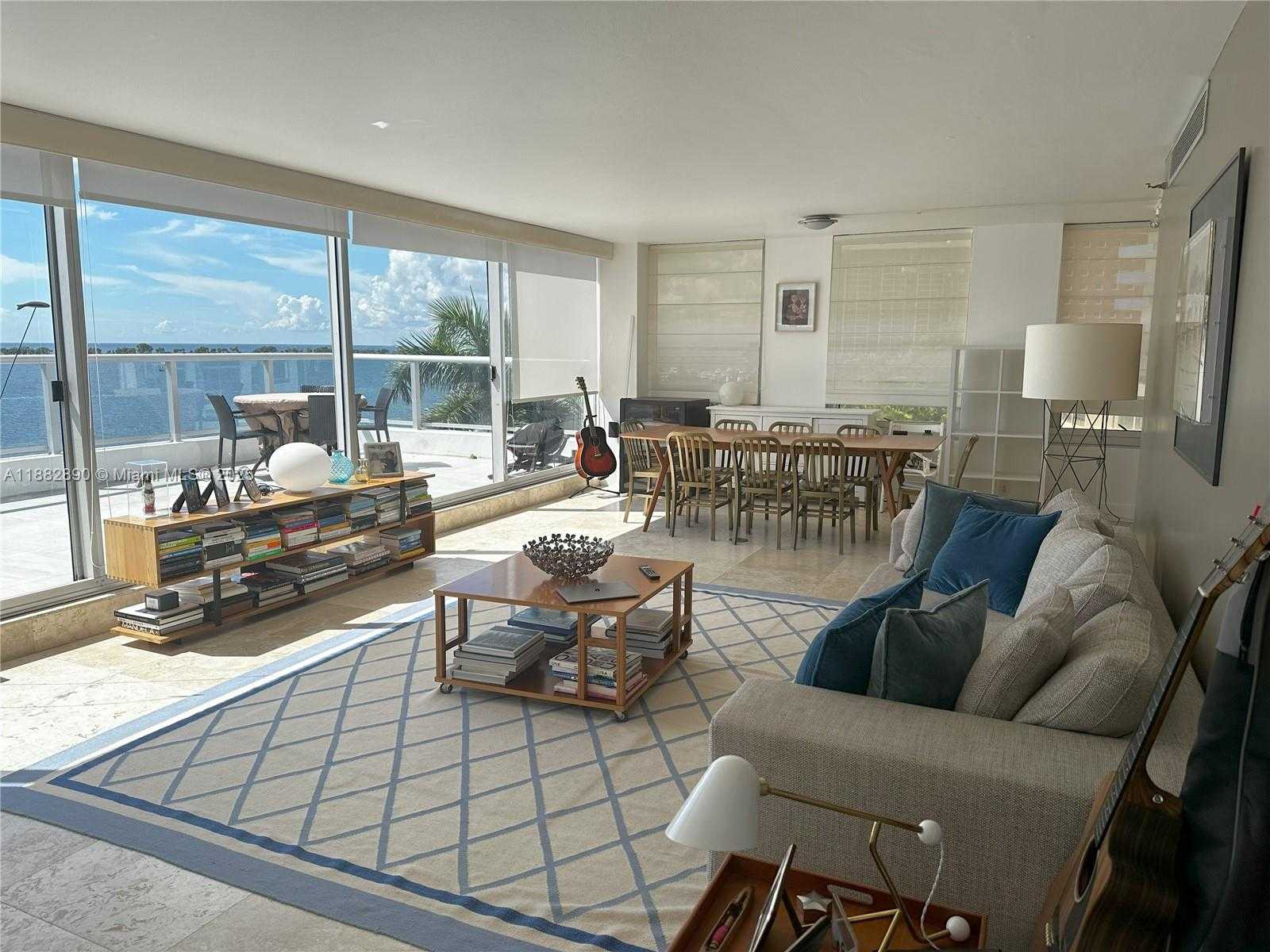 Small Image of 1541 BRICKELL AVE #C608, Miami Number 5