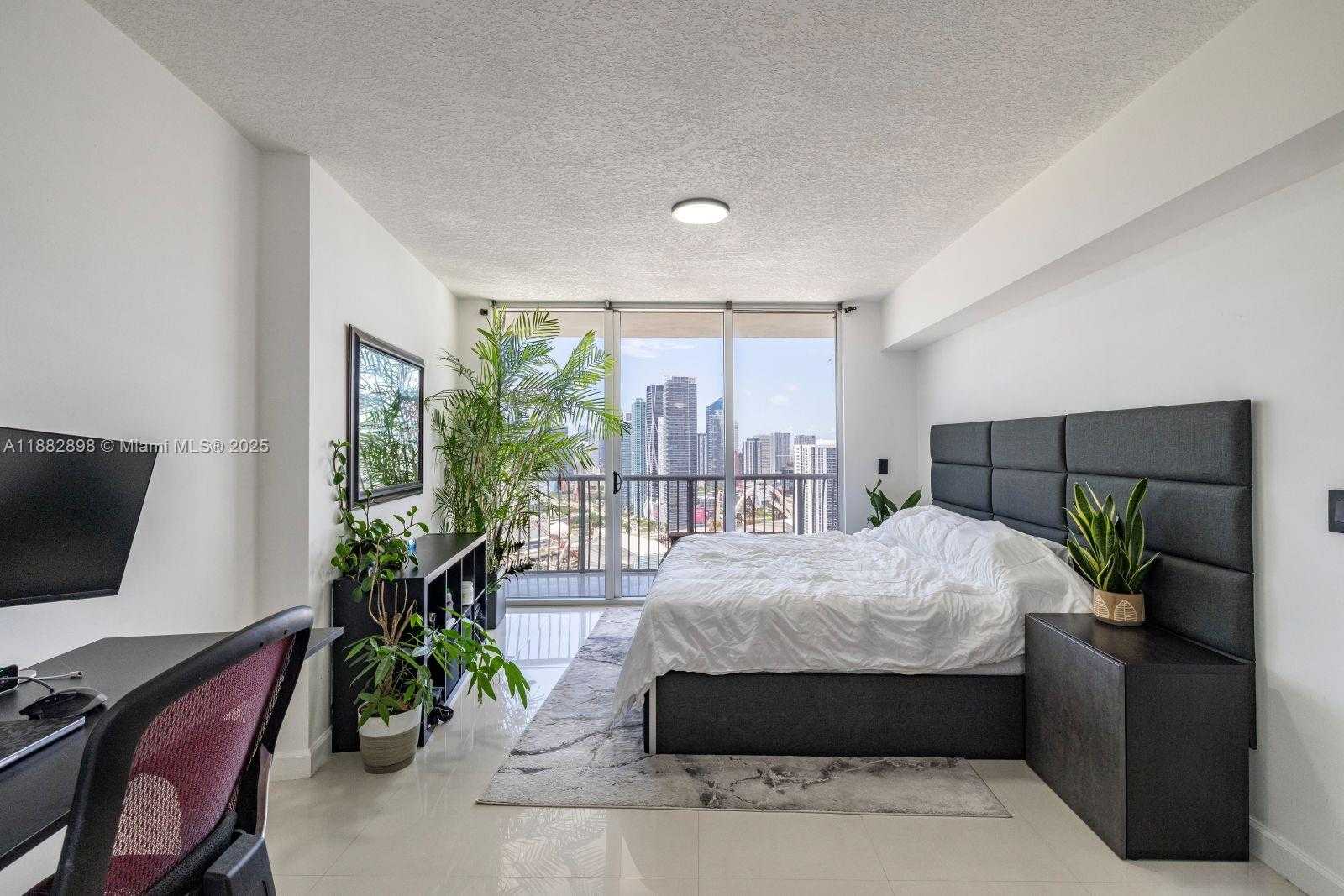 Small Image of 1750 NORTH BAYSHORE DR #4312, Miami Number 6