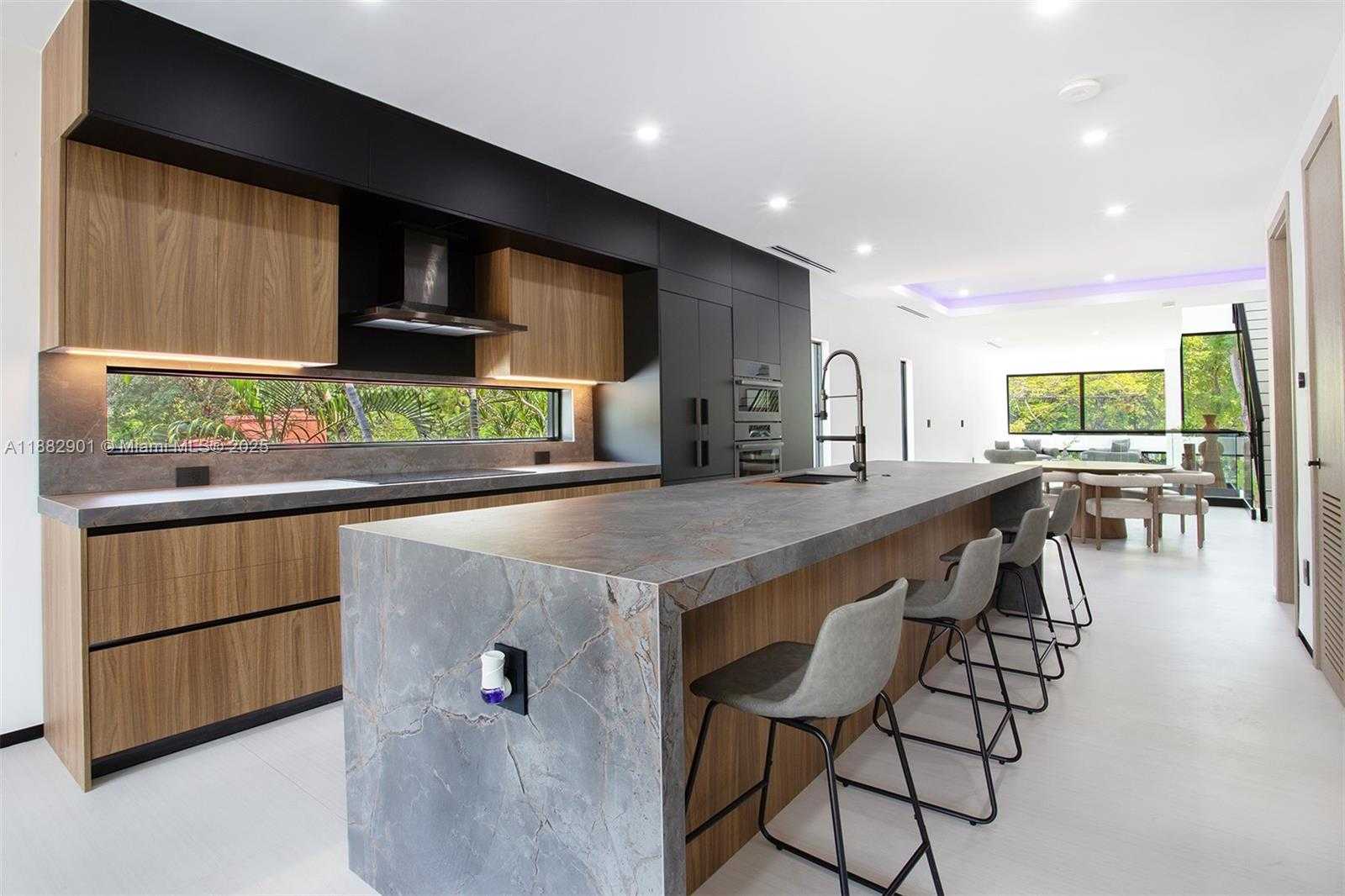 Small Image of 420 SOUTH WEST 15TH RD #420, Miami Number 12