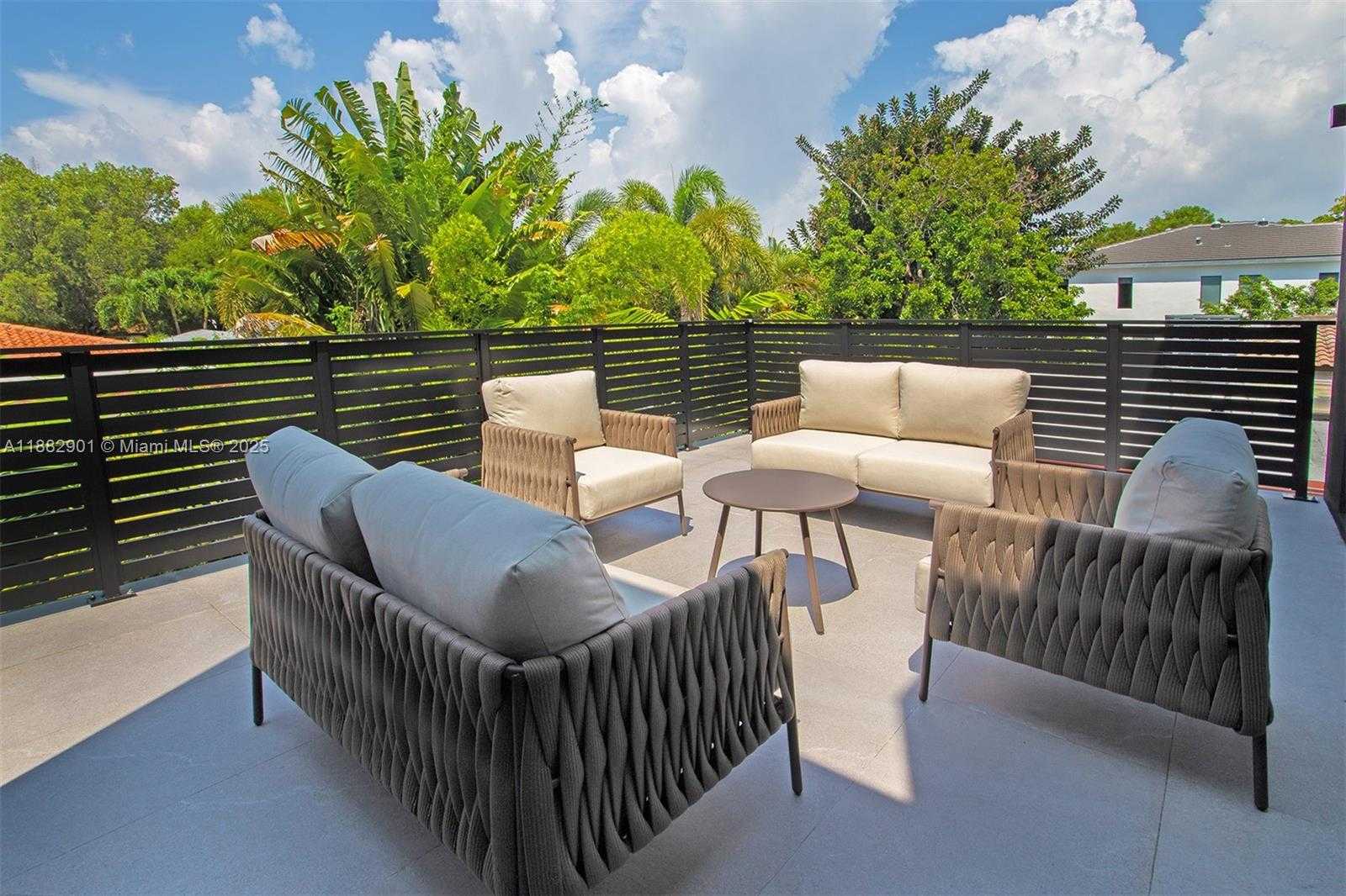 Small Image of 420 SOUTH WEST 15TH RD #420, Miami Number 32