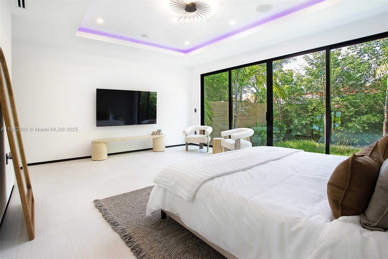 Small Image of 420 SOUTH WEST 15TH RD #420, Miami Number 44