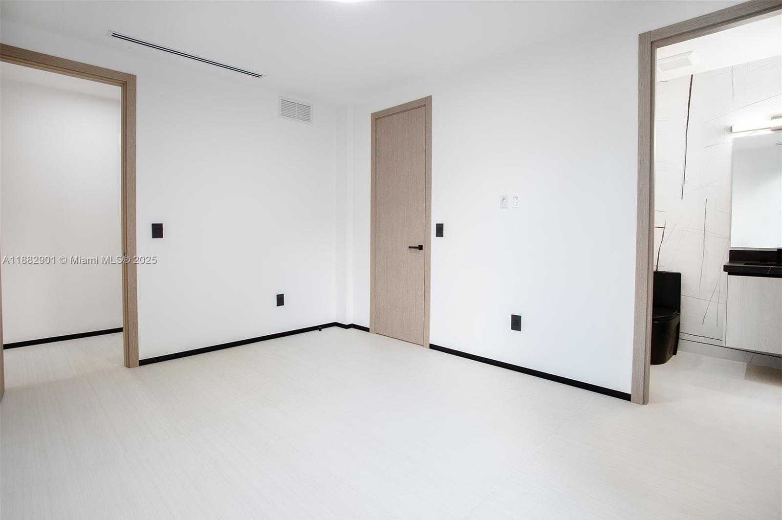 Small Image of 420 SOUTH WEST 15TH RD #420, Miami Number 58
