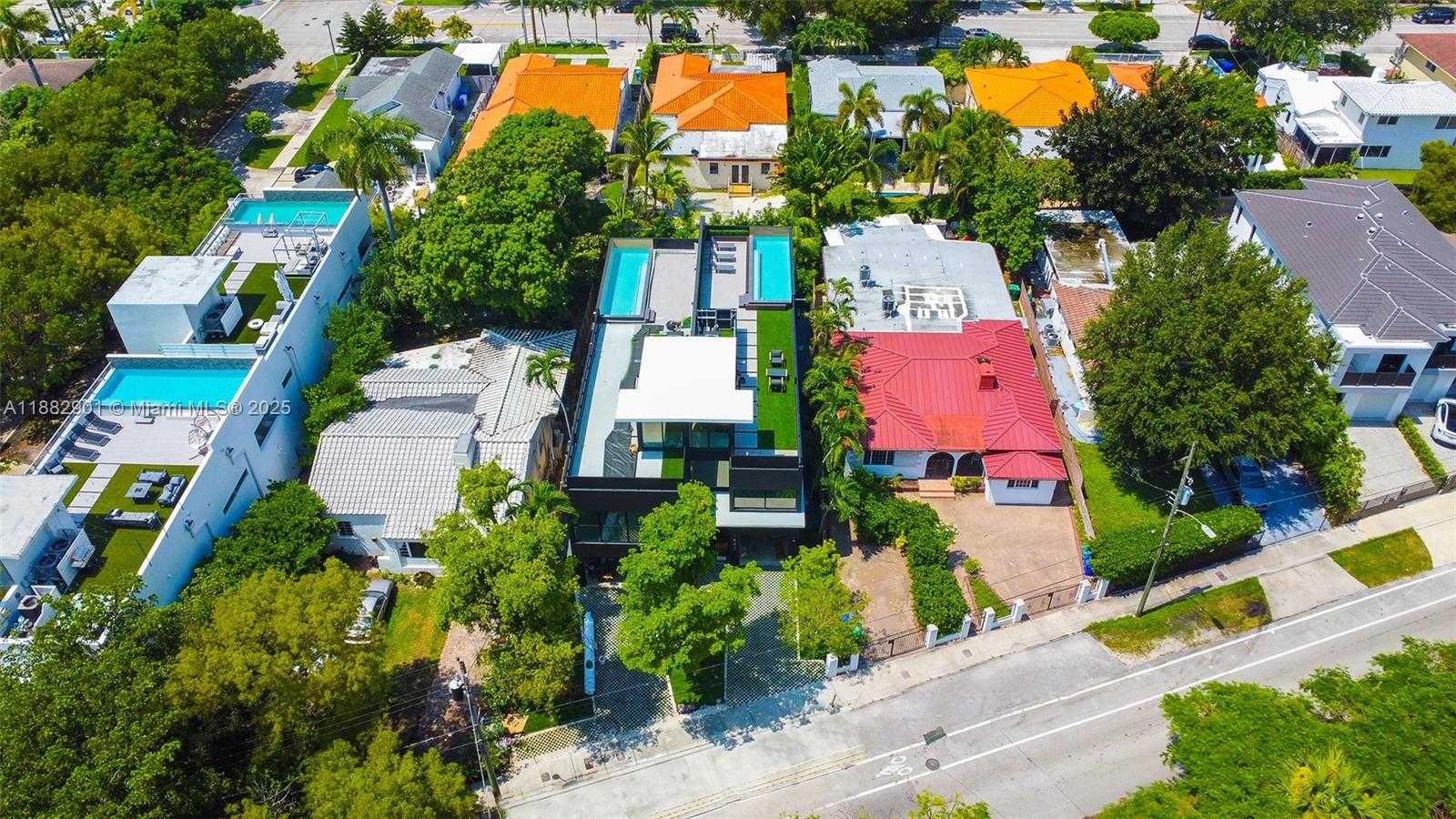 Small Image of 420 SOUTH WEST 15TH RD #420, Miami Number 69