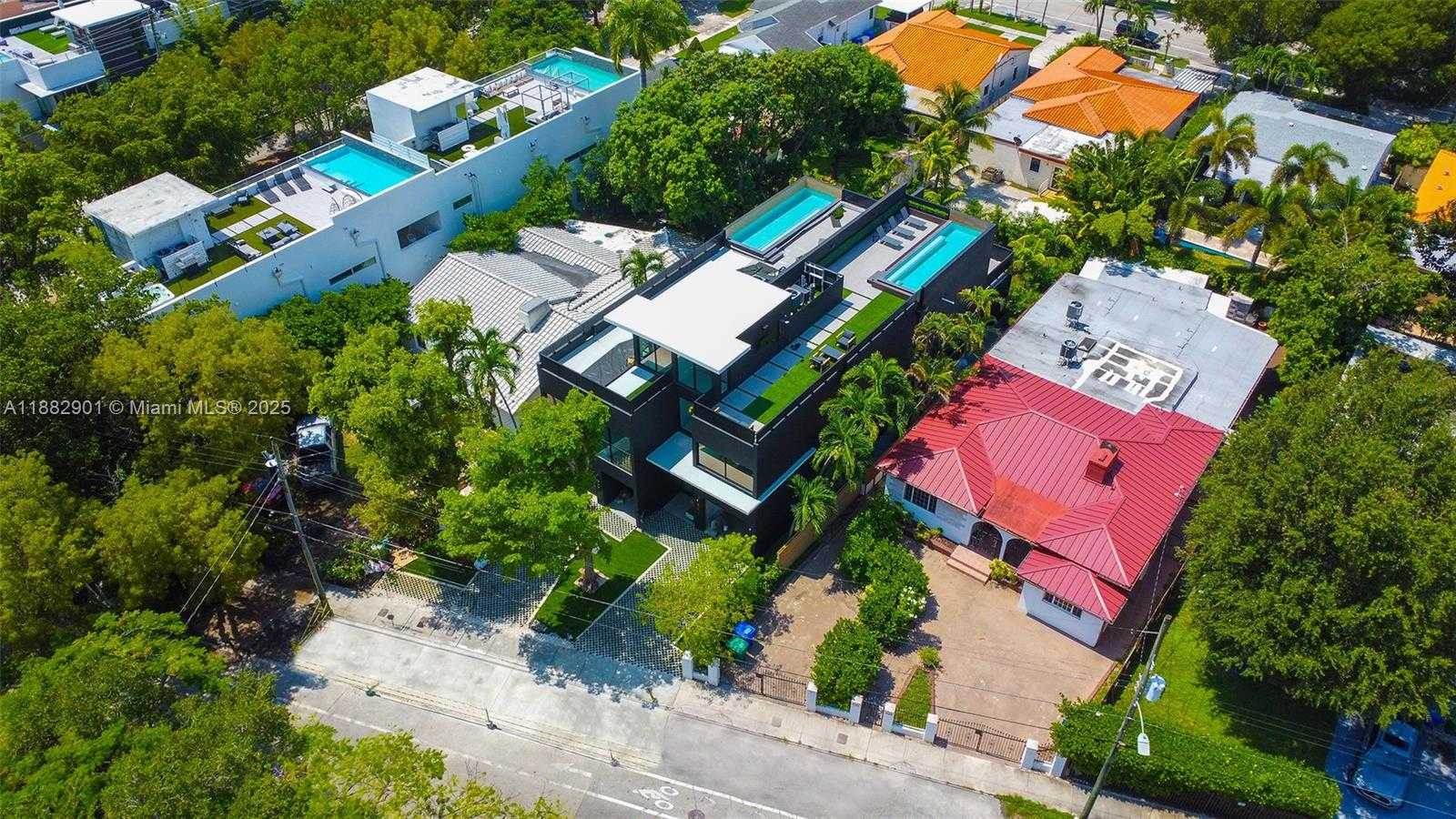 Small Image of 420 SOUTH WEST 15TH RD #420, Miami Number 7