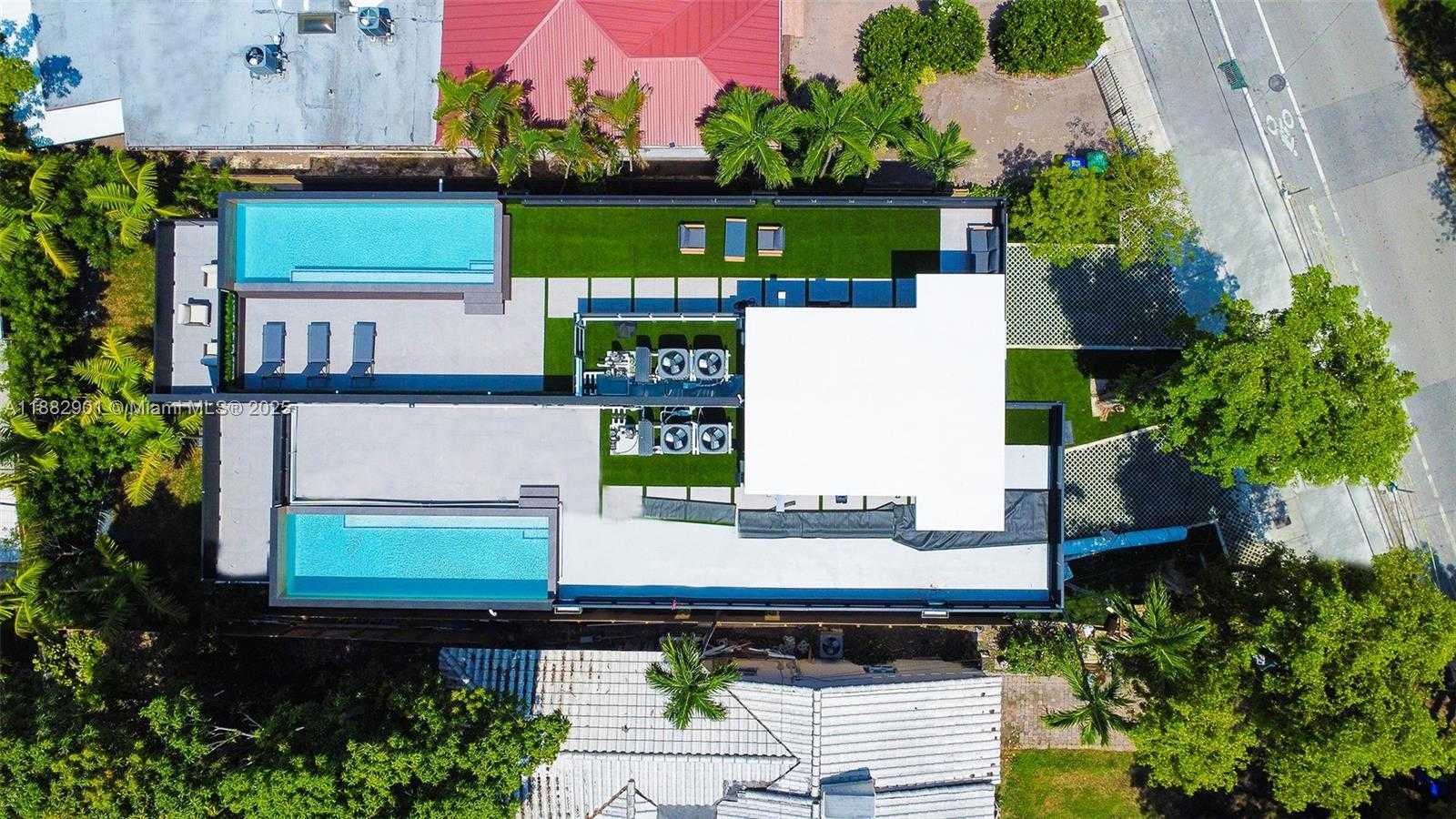 Small Image of 420 SOUTH WEST 15TH RD #420, Miami Number 77